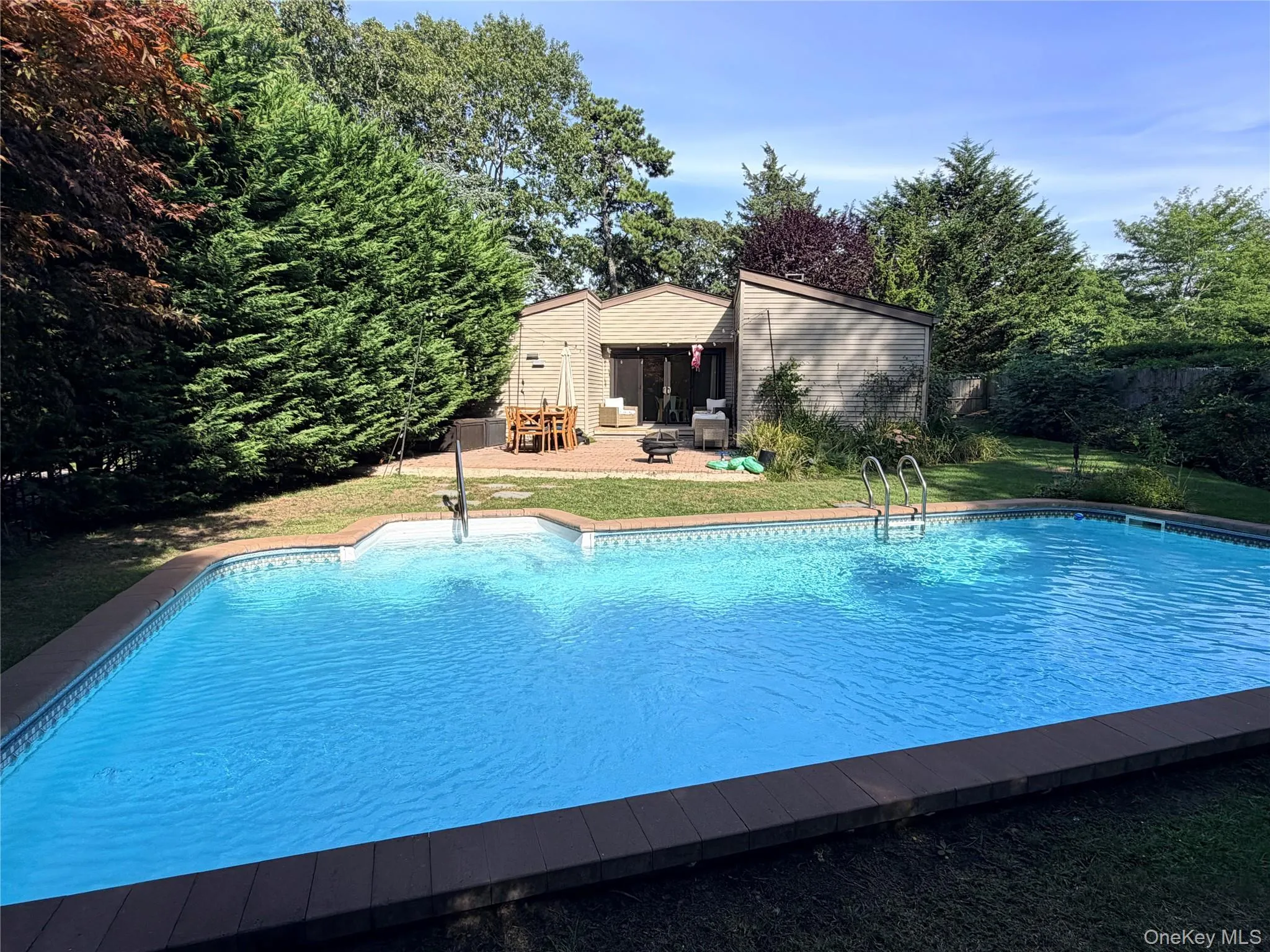 11 Gerald Lane, Southampton, NY, 3 Bedrooms Bedrooms, 8 Rooms Rooms,2 BathroomsBathrooms,Residential Lease,For Rent,Gerald,0,1049817 11 Gerald Lane, Southampton, NY, 3 Bedrooms Bedrooms, 8 Rooms Rooms,2 BathroomsBathrooms,Residential Lease,For Rent,Gerald,0,1049817