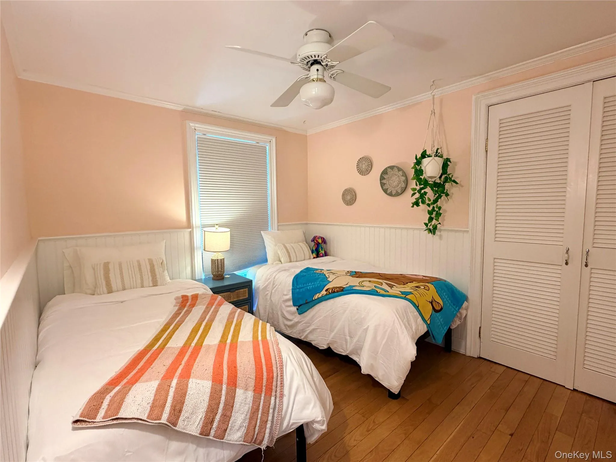 Third bedroom w/ two twin beds. Third bedroom w/ two twin beds.