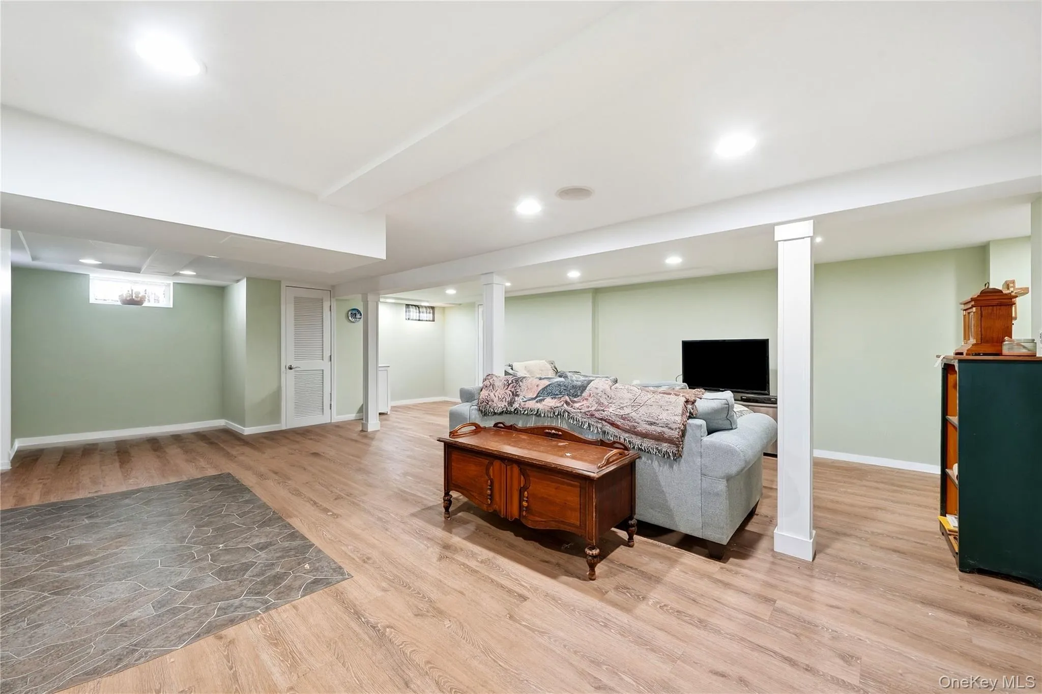 98 Smith Avenue, Brookhaven, NY, 2 Bedrooms Bedrooms, 7 Rooms Rooms,2 BathroomsBathrooms,Residential,For Rent,Smith,0,1049827 98 Smith Avenue, Brookhaven, NY, 2 Bedrooms Bedrooms, 7 Rooms Rooms,2 BathroomsBathrooms,Residential,For Rent,Smith,0,1049827