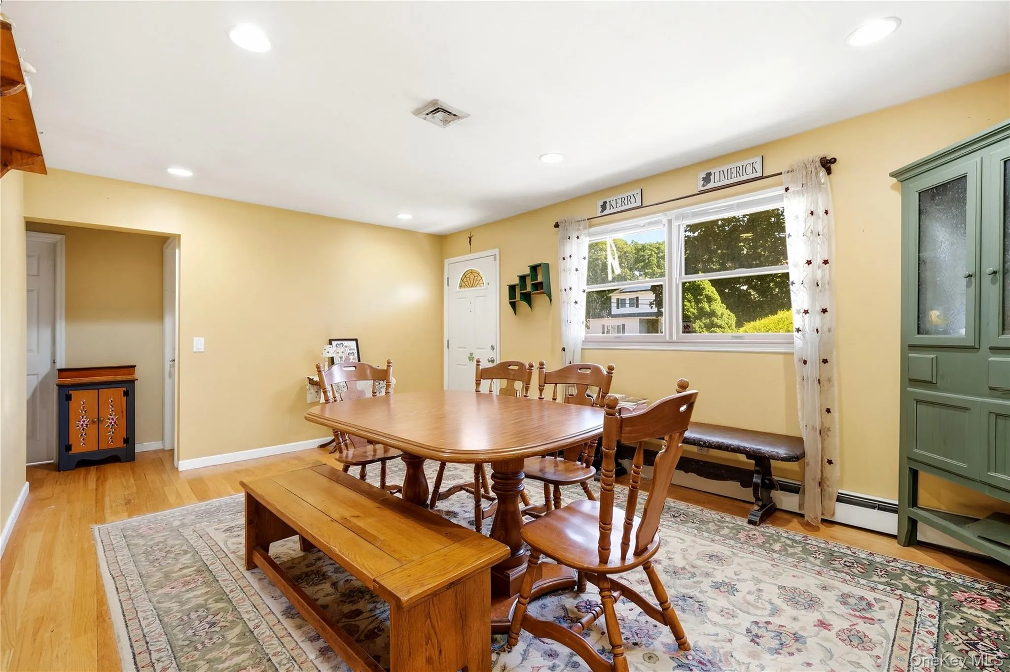 98 Smith Avenue, Brookhaven, NY, 2 Bedrooms Bedrooms, 7 Rooms Rooms,2 BathroomsBathrooms,Residential,For Rent,Smith,0,1049827 98 Smith Avenue, Brookhaven, NY, 2 Bedrooms Bedrooms, 7 Rooms Rooms,2 BathroomsBathrooms,Residential,For Rent,Smith,0,1049827