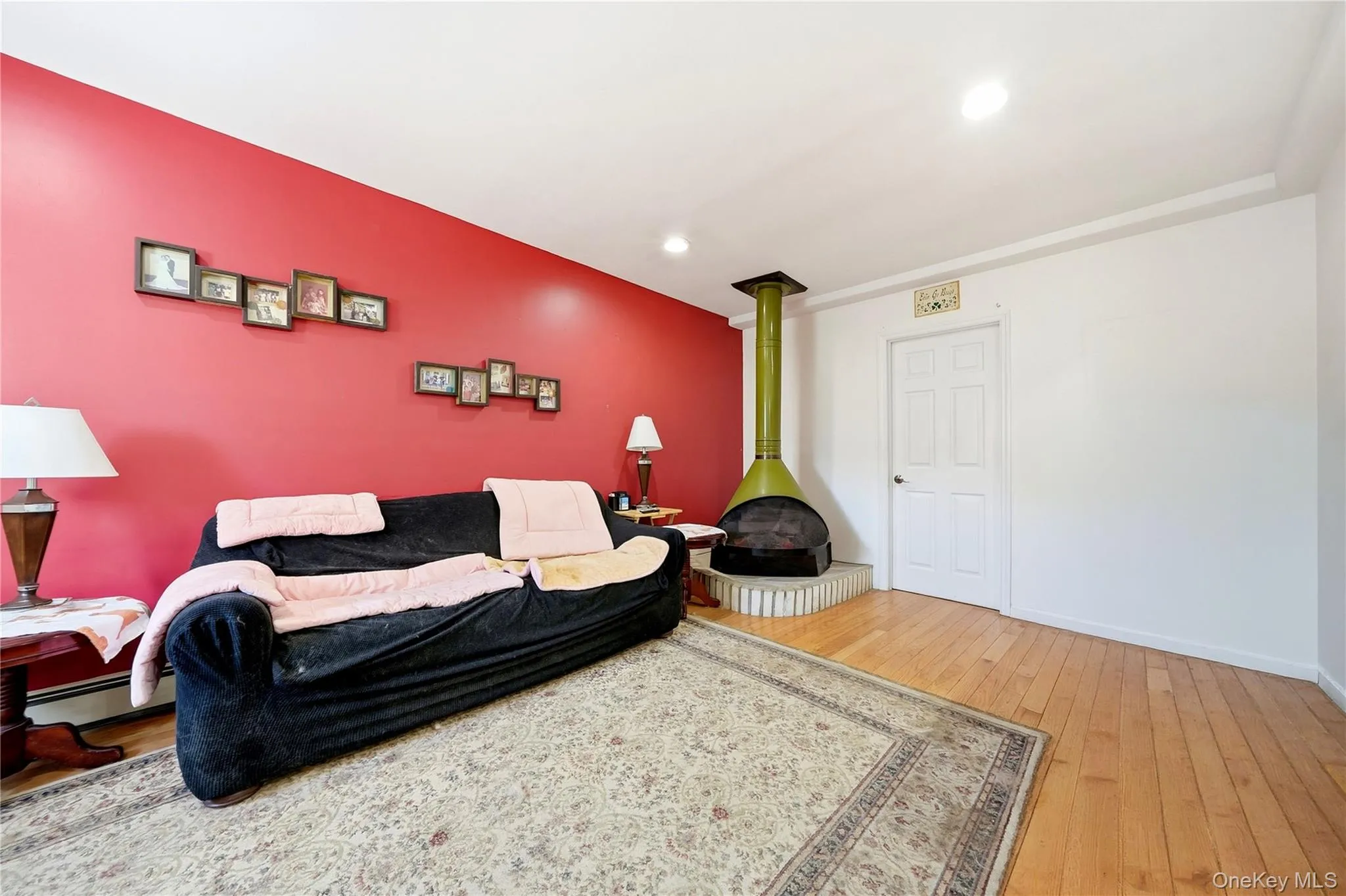 98 Smith Avenue, Brookhaven, NY, 2 Bedrooms Bedrooms, 7 Rooms Rooms,2 BathroomsBathrooms,Residential,For Rent,Smith,0,1049827 98 Smith Avenue, Brookhaven, NY, 2 Bedrooms Bedrooms, 7 Rooms Rooms,2 BathroomsBathrooms,Residential,For Rent,Smith,0,1049827