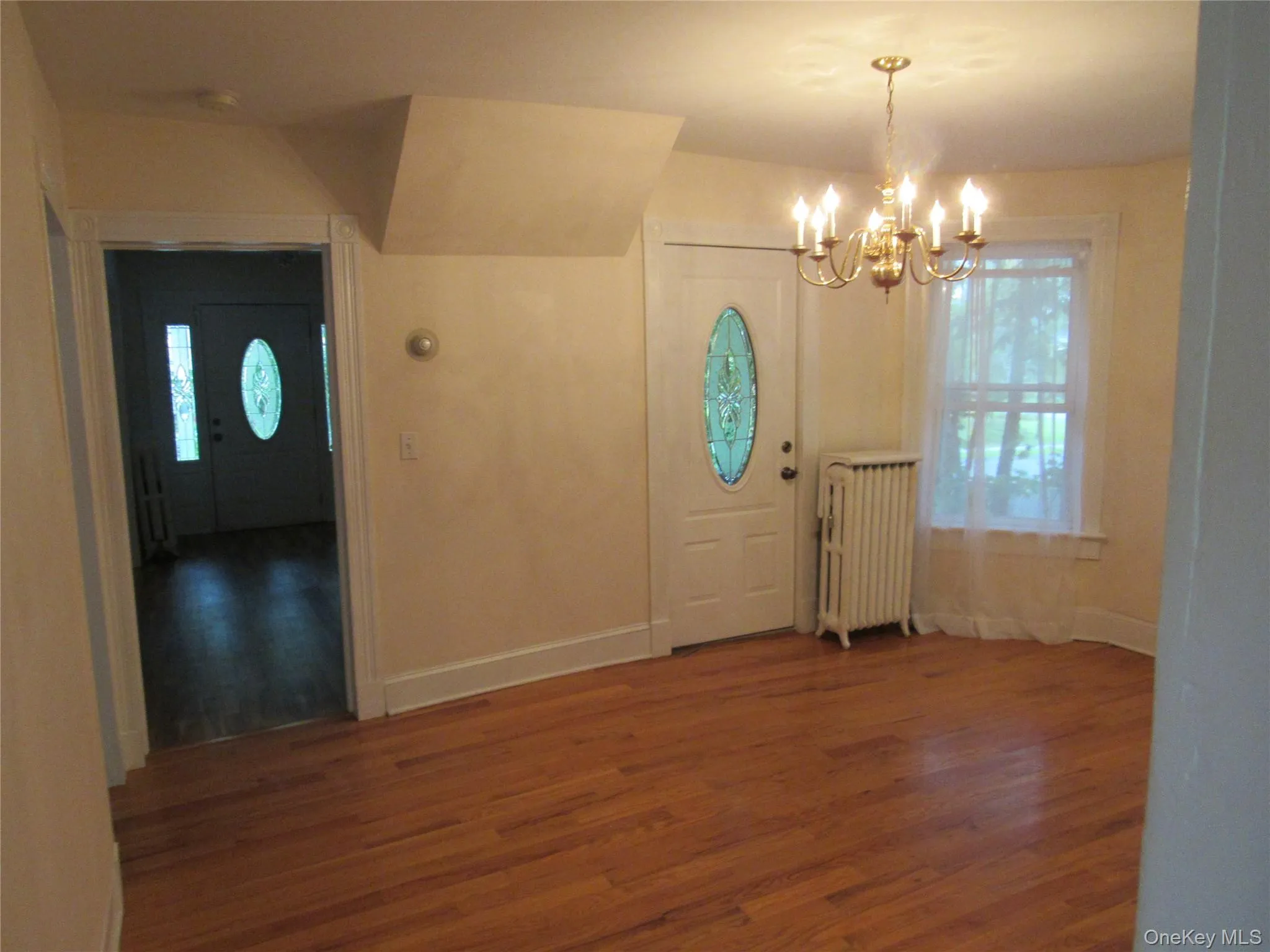 Dining Rm w/ Access to Front Porch Dining Rm w/ Access to Front Porch