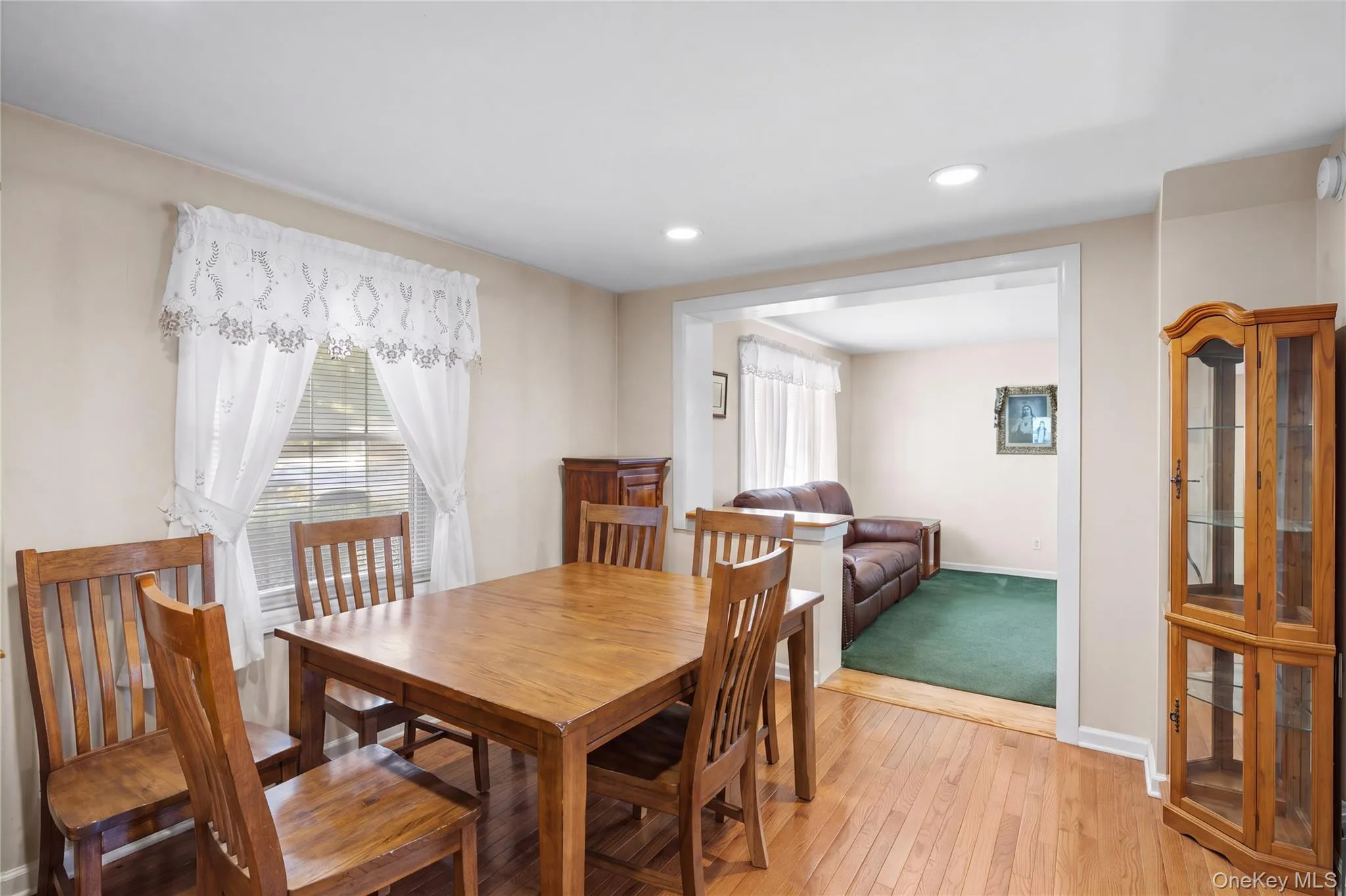 73 Ridgewood Avenue, Brookhaven, NY, 3 Bedrooms Bedrooms, 10 Rooms Rooms,2 BathroomsBathrooms,Residential,For Rent,Ridgewood,0,1049835 73 Ridgewood Avenue, Brookhaven, NY, 3 Bedrooms Bedrooms, 10 Rooms Rooms,2 BathroomsBathrooms,Residential,For Rent,Ridgewood,0,1049835