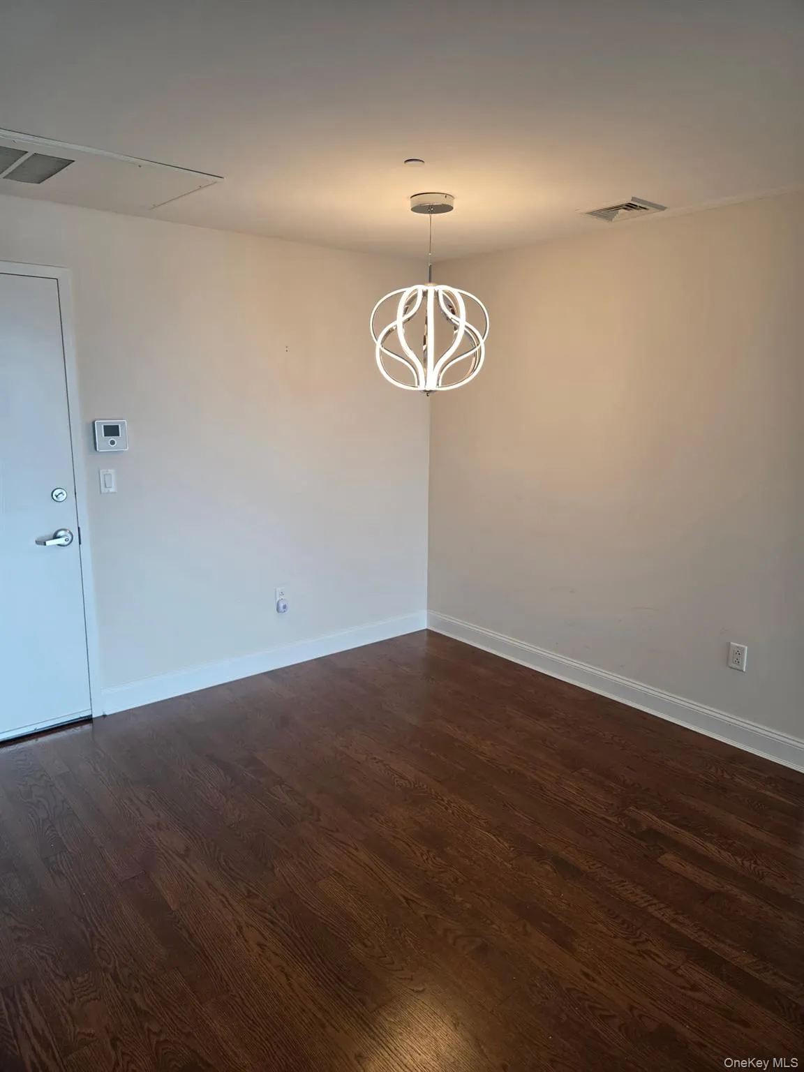191 7th Street, Hempstead, NY, 1 Bedroom Bedrooms, 3 Room Rooms,1 BathroomBathrooms,Residential Lease,For Rent,7th,0,1049837 191 7th Street, Hempstead, NY, 1 Bedroom Bedrooms, 3 Room Rooms,1 BathroomBathrooms,Residential Lease,For Rent,7th,0,1049837