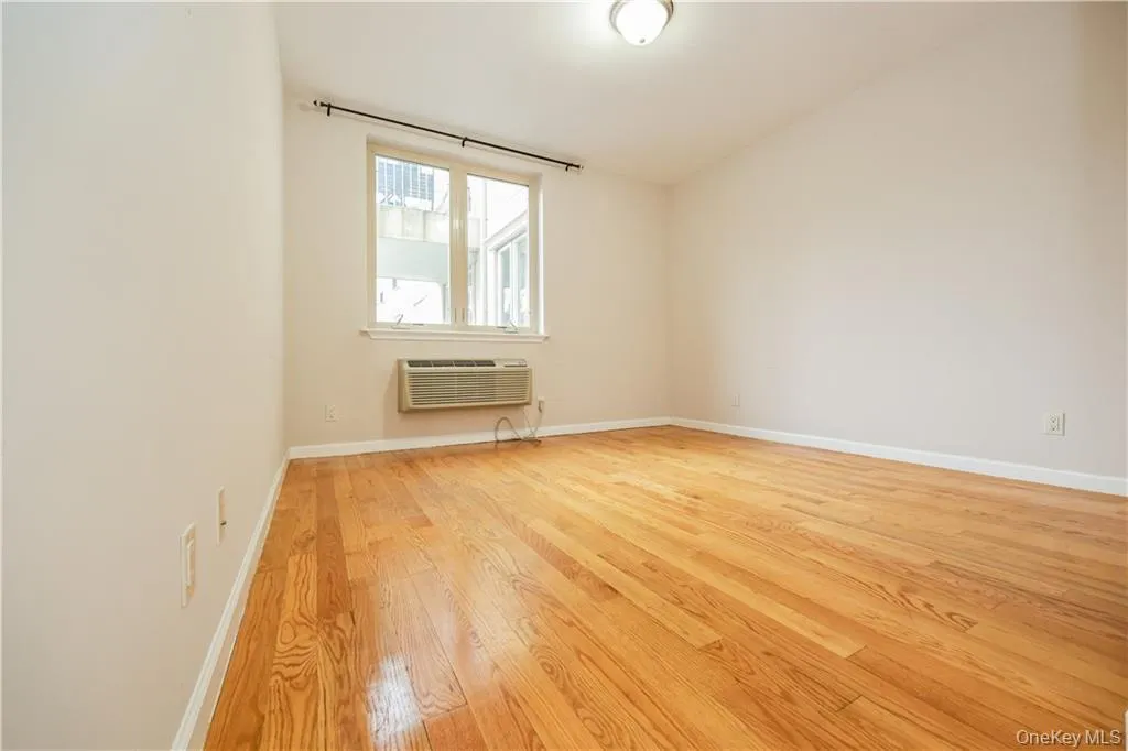 2517 Voorhies Avenue, New York, NY, 2 Bedrooms Bedrooms, 5 Rooms Rooms,2 BathroomsBathrooms,Residential,For Rent,Voorhies,0,1049838 2517 Voorhies Avenue, New York, NY, 2 Bedrooms Bedrooms, 5 Rooms Rooms,2 BathroomsBathrooms,Residential,For Rent,Voorhies,0,1049838
