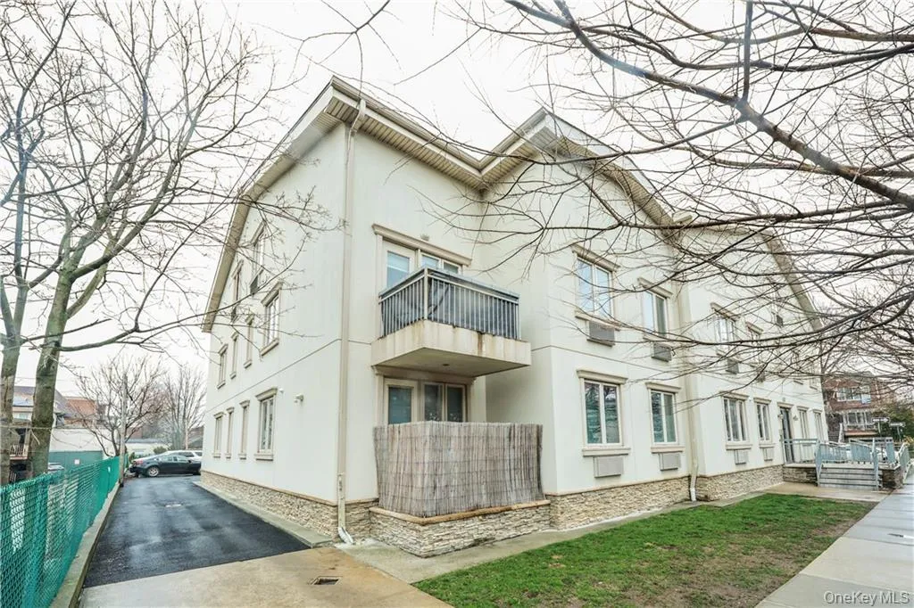 2517 Voorhies Avenue, New York, NY, 2 Bedrooms Bedrooms, 5 Rooms Rooms,2 BathroomsBathrooms,Residential,For Rent,Voorhies,0,1049838 2517 Voorhies Avenue, New York, NY, 2 Bedrooms Bedrooms, 5 Rooms Rooms,2 BathroomsBathrooms,Residential,For Rent,Voorhies,0,1049838