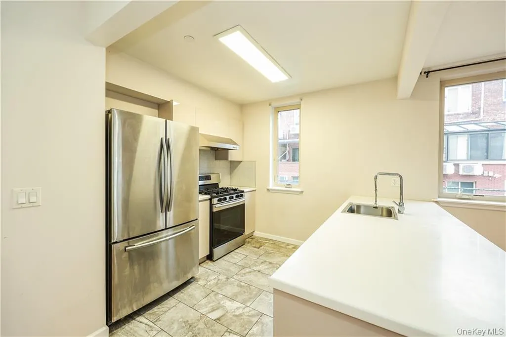 2517 Voorhies Avenue, New York, NY, 2 Bedrooms Bedrooms, 5 Rooms Rooms,2 BathroomsBathrooms,Residential,For Rent,Voorhies,0,1049838 2517 Voorhies Avenue, New York, NY, 2 Bedrooms Bedrooms, 5 Rooms Rooms,2 BathroomsBathrooms,Residential,For Rent,Voorhies,0,1049838