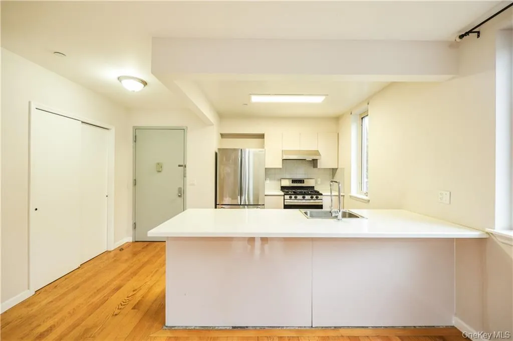 2517 Voorhies Avenue, New York, NY, 2 Bedrooms Bedrooms, 5 Rooms Rooms,2 BathroomsBathrooms,Residential,For Rent,Voorhies,0,1049838 2517 Voorhies Avenue, New York, NY, 2 Bedrooms Bedrooms, 5 Rooms Rooms,2 BathroomsBathrooms,Residential,For Rent,Voorhies,0,1049838
