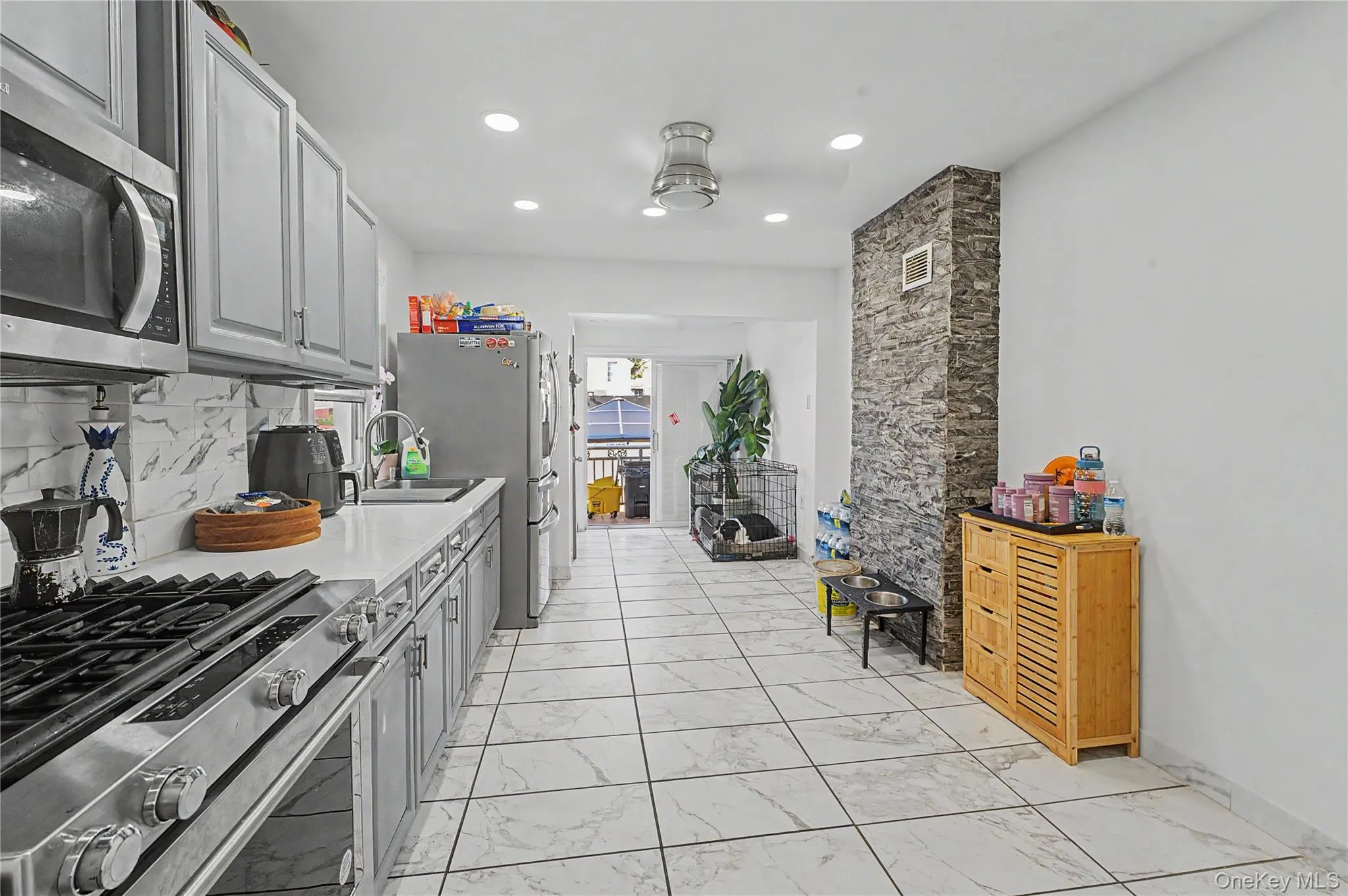 11518 147th Street, New York, NY, 3 Bedrooms Bedrooms, 6 Rooms Rooms,2 BathroomsBathrooms,Residential,For Rent,147th,0,1049840 11518 147th Street, New York, NY, 3 Bedrooms Bedrooms, 6 Rooms Rooms,2 BathroomsBathrooms,Residential,For Rent,147th,0,1049840