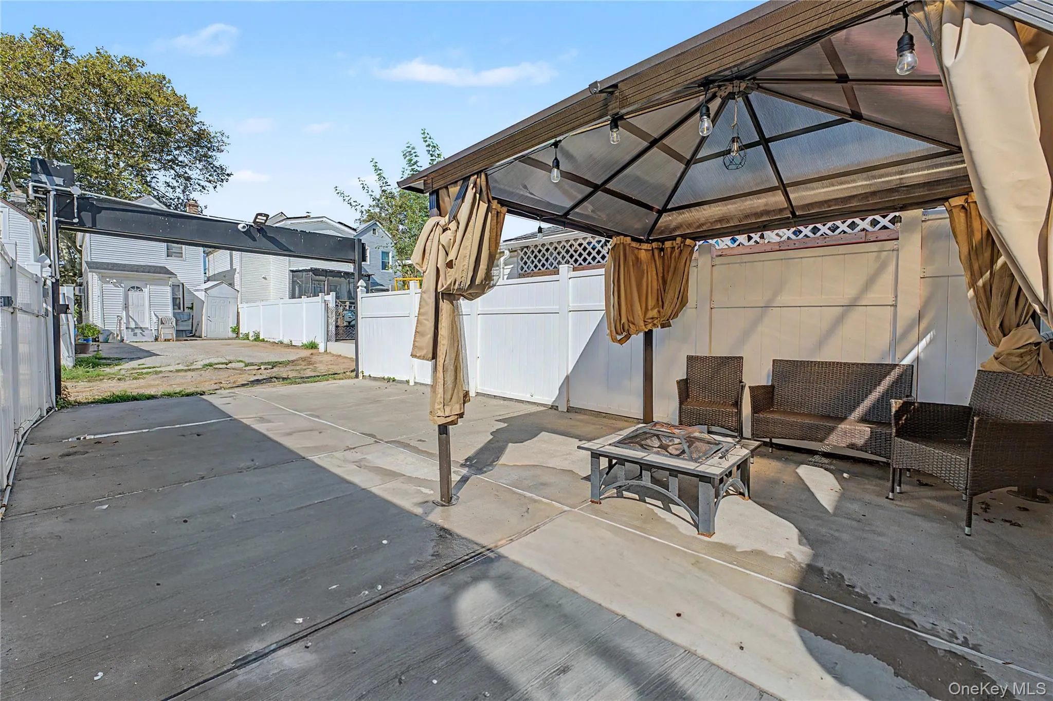 11518 147th Street, New York, NY, 3 Bedrooms Bedrooms, 6 Rooms Rooms,2 BathroomsBathrooms,Residential,For Rent,147th,0,1049840 11518 147th Street, New York, NY, 3 Bedrooms Bedrooms, 6 Rooms Rooms,2 BathroomsBathrooms,Residential,For Rent,147th,0,1049840