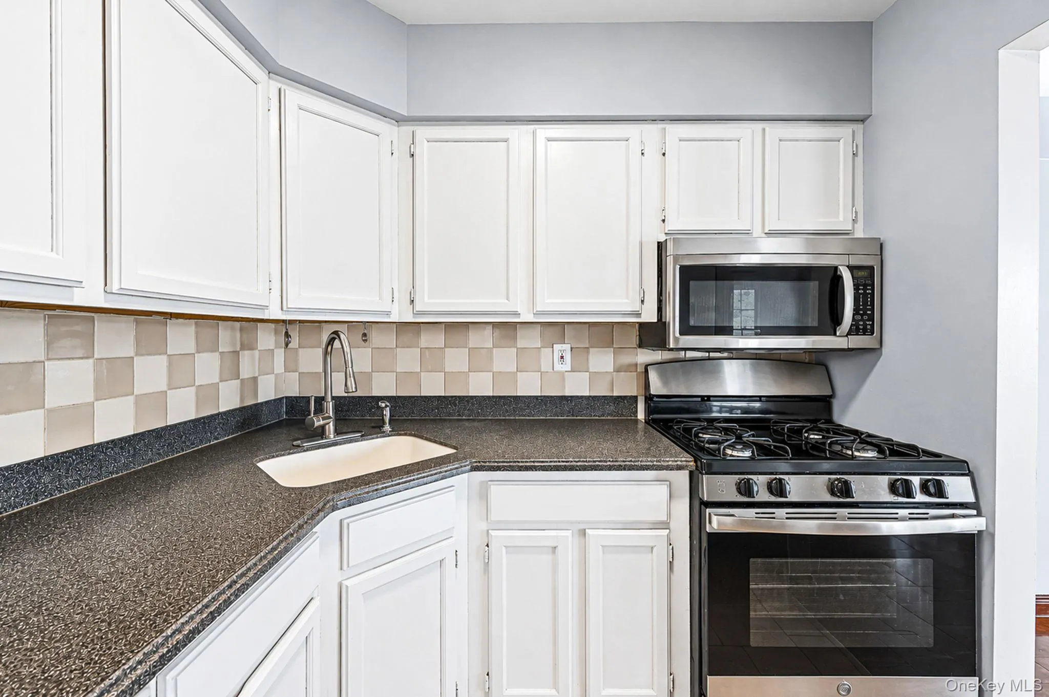 147 Fairview Circle, Brookhaven, NY, 2 Bedrooms Bedrooms, 4 Rooms Rooms,2 BathroomsBathrooms,Residential,For Rent,Fairview,0,1049842 147 Fairview Circle, Brookhaven, NY, 2 Bedrooms Bedrooms, 4 Rooms Rooms,2 BathroomsBathrooms,Residential,For Rent,Fairview,0,1049842