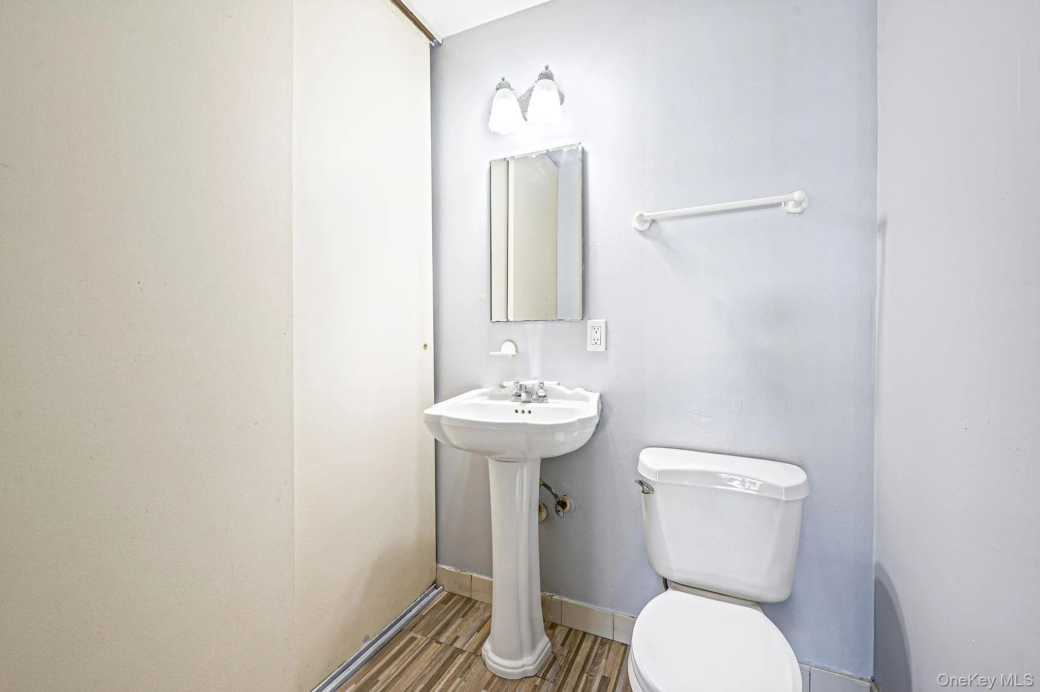 147 Fairview Circle, Brookhaven, NY, 2 Bedrooms Bedrooms, 4 Rooms Rooms,2 BathroomsBathrooms,Residential,For Rent,Fairview,0,1049842 147 Fairview Circle, Brookhaven, NY, 2 Bedrooms Bedrooms, 4 Rooms Rooms,2 BathroomsBathrooms,Residential,For Rent,Fairview,0,1049842
