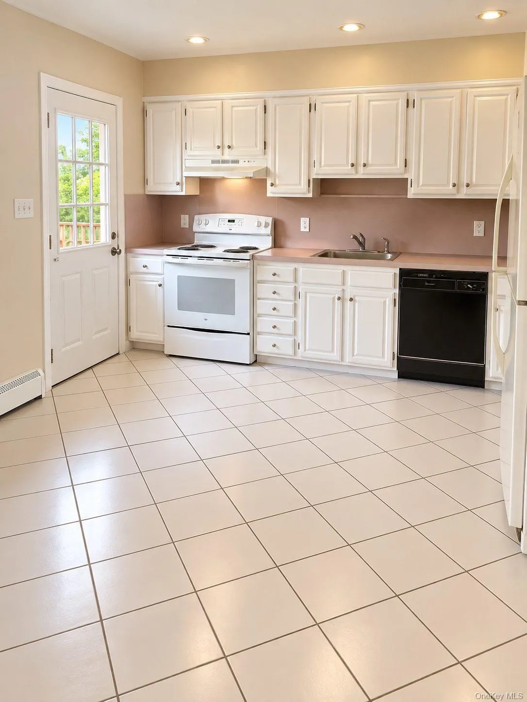 43 Horton Street, Islip, NY, 5 Bedrooms Bedrooms, 14 Rooms Rooms,3 BathroomsBathrooms,Residential,For Rent,Horton,0,1049845 43 Horton Street, Islip, NY, 5 Bedrooms Bedrooms, 14 Rooms Rooms,3 BathroomsBathrooms,Residential,For Rent,Horton,0,1049845