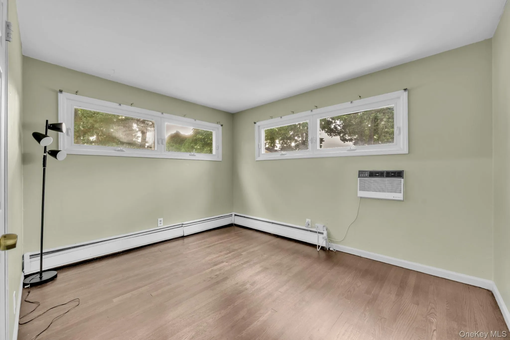 43 Horton Street, Islip, NY, 5 Bedrooms Bedrooms, 14 Rooms Rooms,3 BathroomsBathrooms,Residential,For Rent,Horton,0,1049845 43 Horton Street, Islip, NY, 5 Bedrooms Bedrooms, 14 Rooms Rooms,3 BathroomsBathrooms,Residential,For Rent,Horton,0,1049845