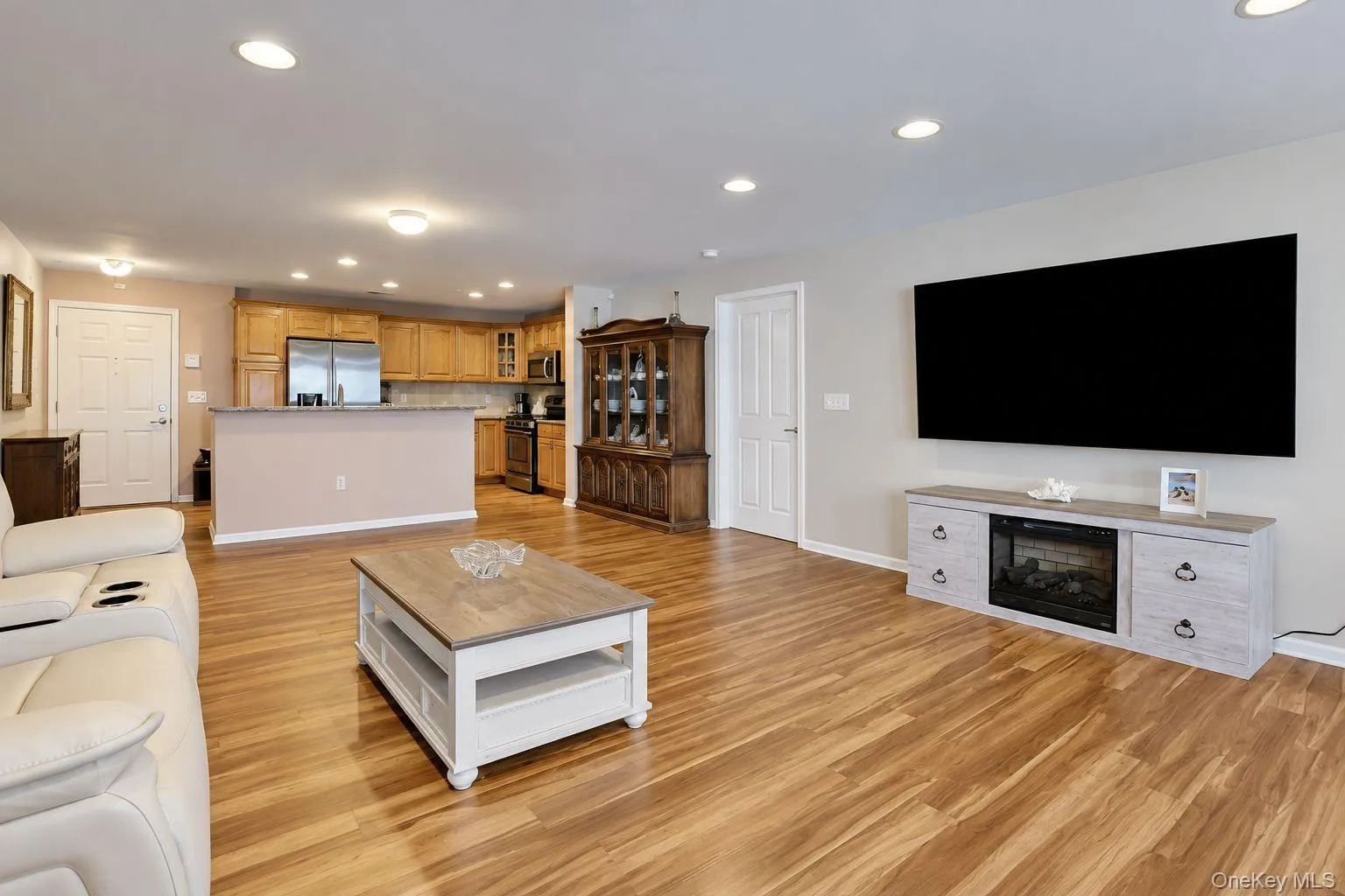 1308 Round Pointe Drive, Haverstraw, NY, 2 Bedrooms Bedrooms, 4 Rooms Rooms,2 BathroomsBathrooms,Residential,For Rent,Round Pointe,0,1049846 1308 Round Pointe Drive, Haverstraw, NY, 2 Bedrooms Bedrooms, 4 Rooms Rooms,2 BathroomsBathrooms,Residential,For Rent,Round Pointe,0,1049846