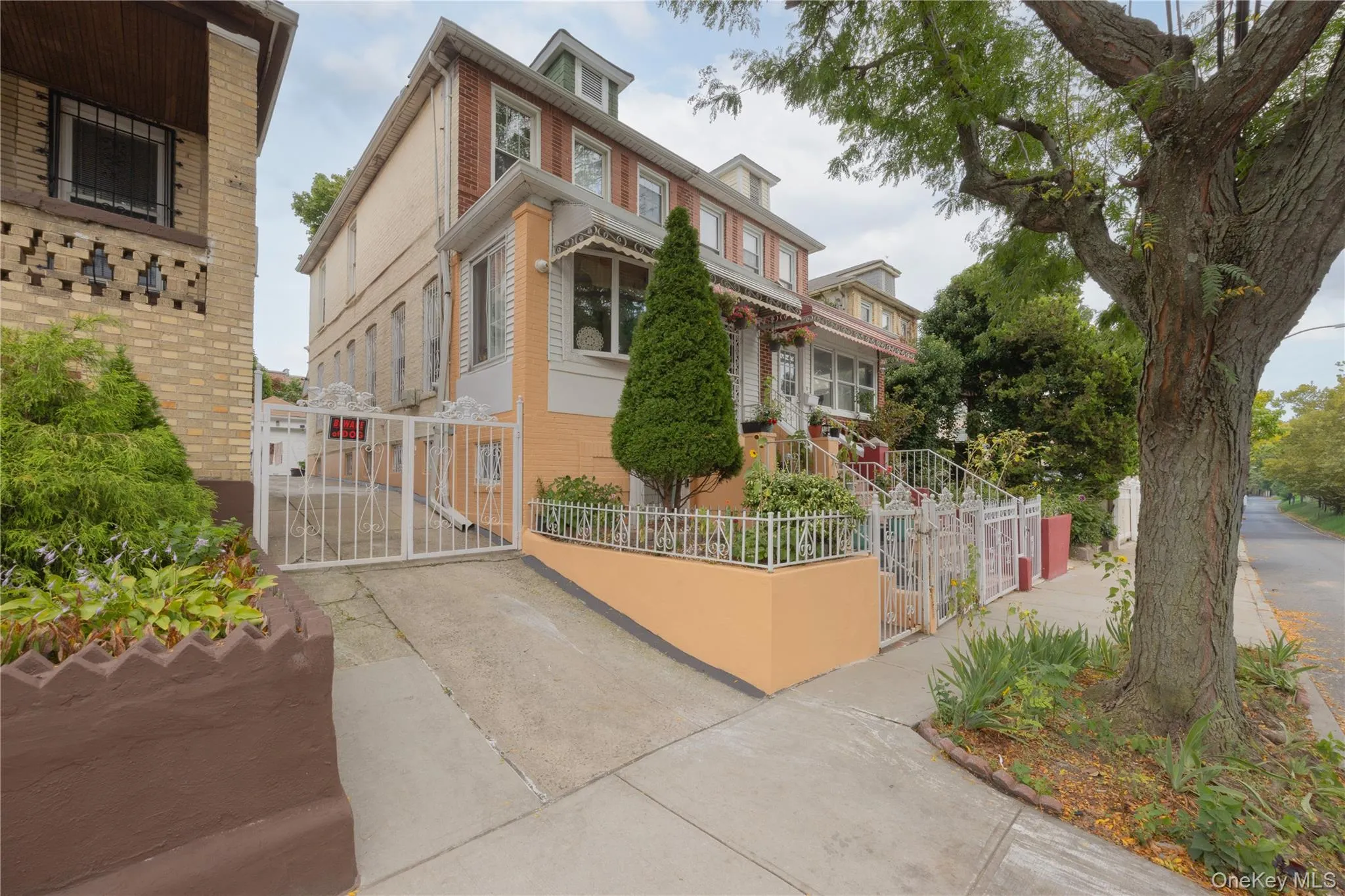 3214 Fenton Avenue, New York, NY, 3 Bedrooms Bedrooms, 10 Rooms Rooms,3 BathroomsBathrooms,Residential,For Rent,Fenton,0,1049863 3214 Fenton Avenue, New York, NY, 3 Bedrooms Bedrooms, 10 Rooms Rooms,3 BathroomsBathrooms,Residential,For Rent,Fenton,0,1049863