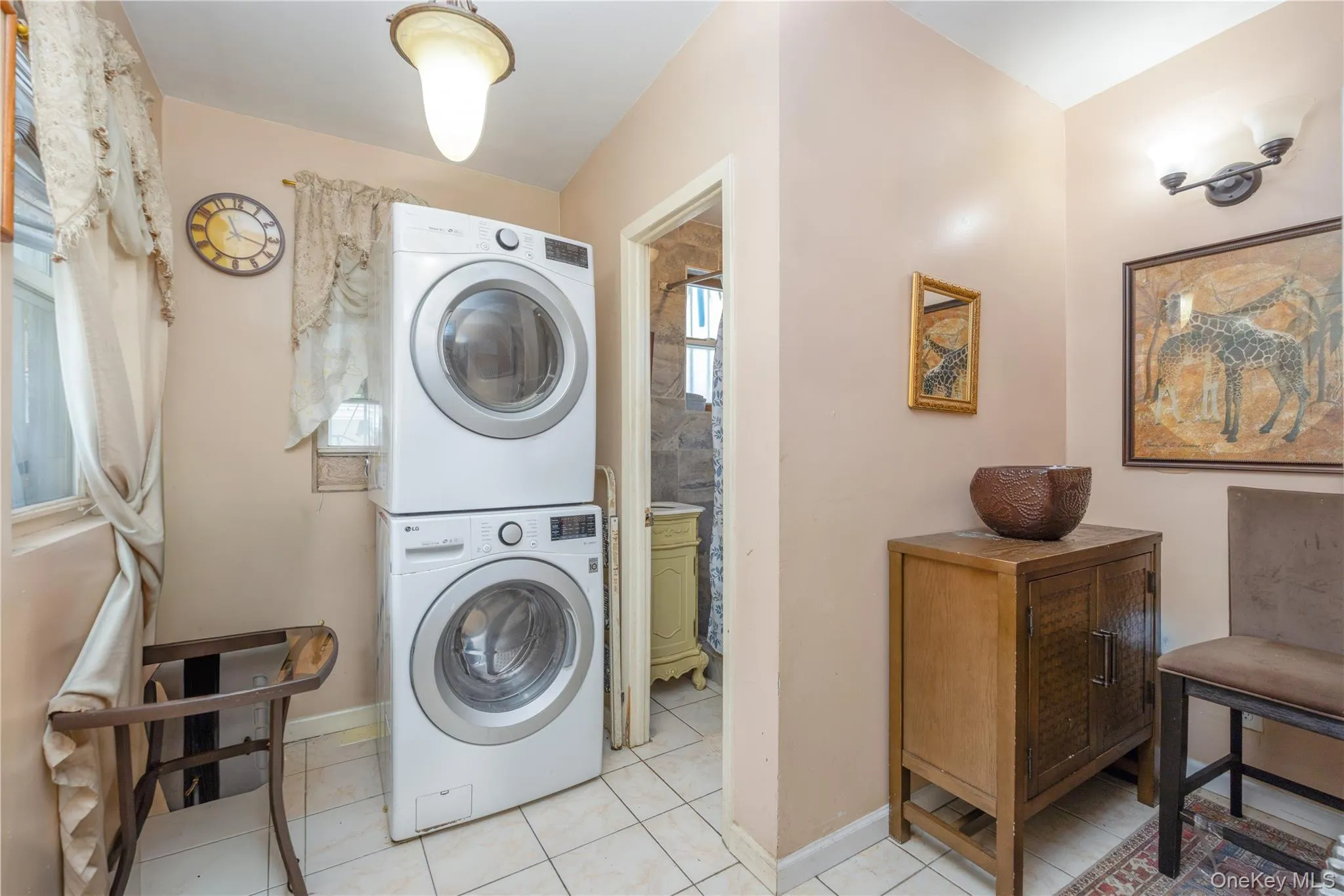 3214 Fenton Avenue, New York, NY, 3 Bedrooms Bedrooms, 10 Rooms Rooms,3 BathroomsBathrooms,Residential,For Rent,Fenton,0,1049863 3214 Fenton Avenue, New York, NY, 3 Bedrooms Bedrooms, 10 Rooms Rooms,3 BathroomsBathrooms,Residential,For Rent,Fenton,0,1049863
