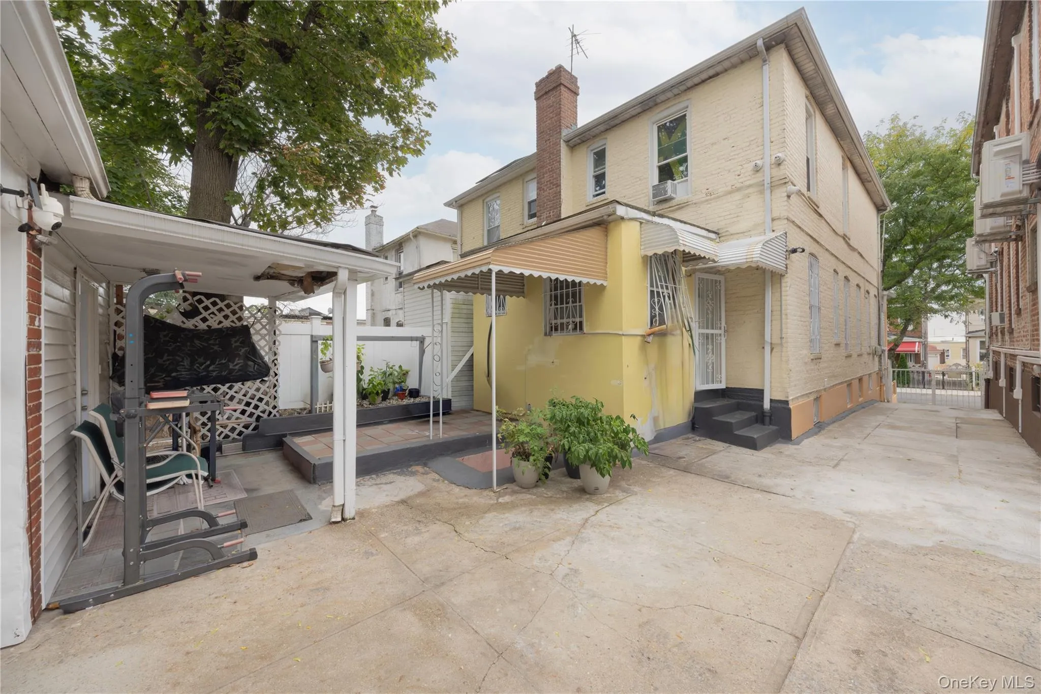 3214 Fenton Avenue, New York, NY, 3 Bedrooms Bedrooms, 10 Rooms Rooms,3 BathroomsBathrooms,Residential,For Rent,Fenton,0,1049863 3214 Fenton Avenue, New York, NY, 3 Bedrooms Bedrooms, 10 Rooms Rooms,3 BathroomsBathrooms,Residential,For Rent,Fenton,0,1049863