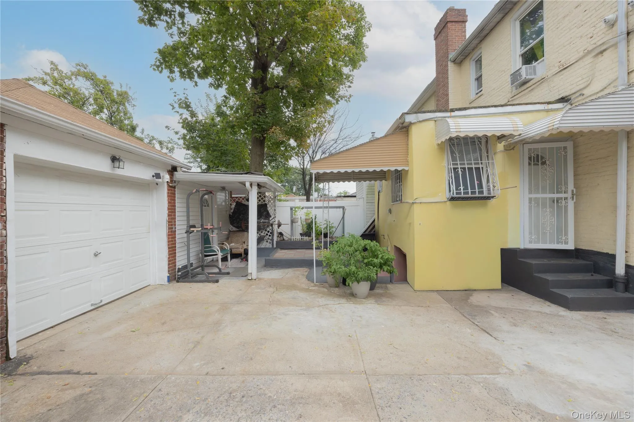 3214 Fenton Avenue, New York, NY, 3 Bedrooms Bedrooms, 10 Rooms Rooms,3 BathroomsBathrooms,Residential,For Rent,Fenton,0,1049863 3214 Fenton Avenue, New York, NY, 3 Bedrooms Bedrooms, 10 Rooms Rooms,3 BathroomsBathrooms,Residential,For Rent,Fenton,0,1049863