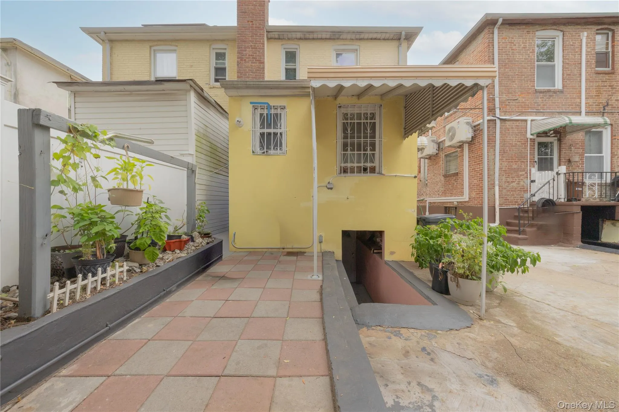 3214 Fenton Avenue, New York, NY, 3 Bedrooms Bedrooms, 10 Rooms Rooms,3 BathroomsBathrooms,Residential,For Rent,Fenton,0,1049863 3214 Fenton Avenue, New York, NY, 3 Bedrooms Bedrooms, 10 Rooms Rooms,3 BathroomsBathrooms,Residential,For Rent,Fenton,0,1049863