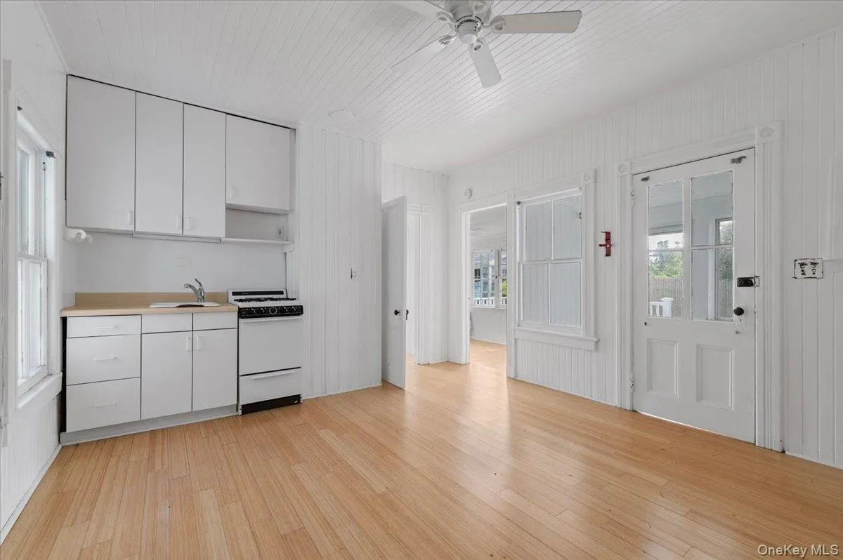 46 Rampasture, Southampton, NY, 2 Bedrooms Bedrooms, 4 Rooms Rooms,1 BathroomBathrooms,Residential,For Rent,Rampasture,0,1049864 46 Rampasture, Southampton, NY, 2 Bedrooms Bedrooms, 4 Rooms Rooms,1 BathroomBathrooms,Residential,For Rent,Rampasture,0,1049864