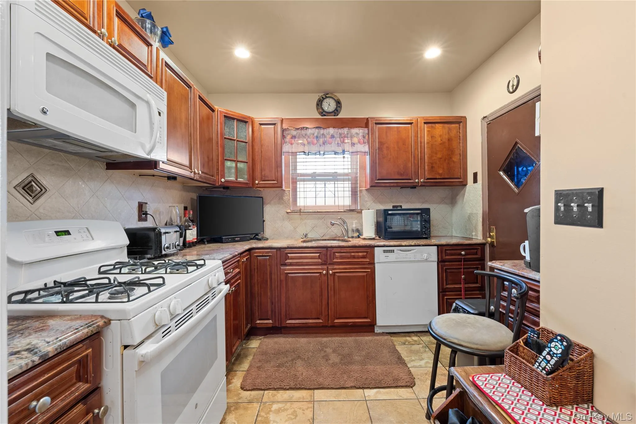 13508 228th Street, New York, NY, 3 Bedrooms Bedrooms, 15 Rooms Rooms,2 BathroomsBathrooms,Residential,For Rent,228th,0,1049870 13508 228th Street, New York, NY, 3 Bedrooms Bedrooms, 15 Rooms Rooms,2 BathroomsBathrooms,Residential,For Rent,228th,0,1049870