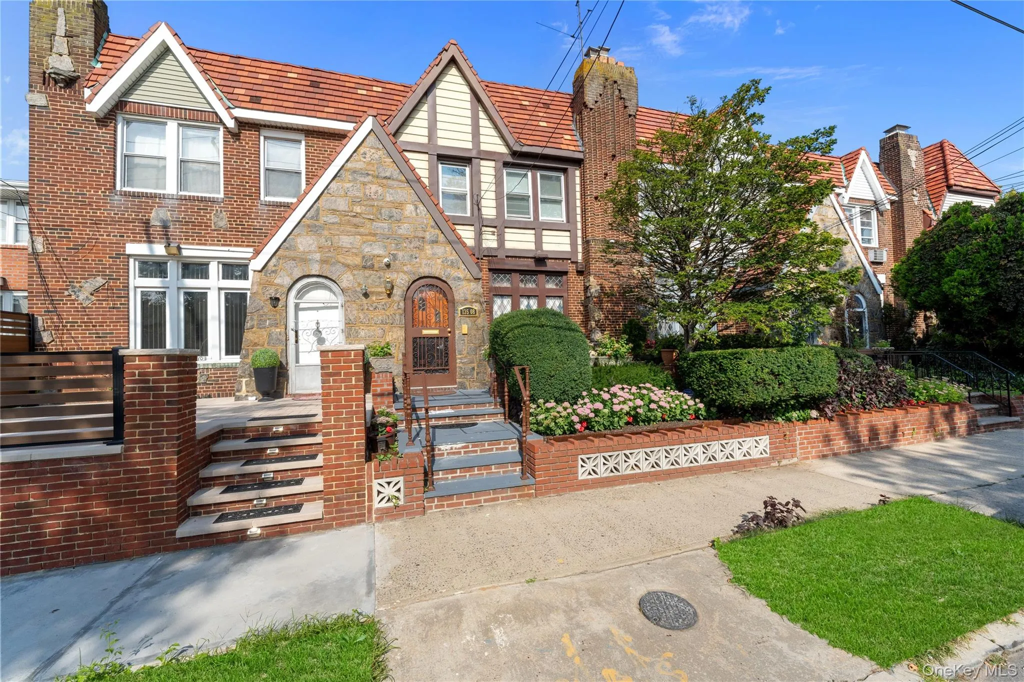 13508 228th Street, New York, NY, 3 Bedrooms Bedrooms, 15 Rooms Rooms,2 BathroomsBathrooms,Residential,For Rent,228th,0,1049870 13508 228th Street, New York, NY, 3 Bedrooms Bedrooms, 15 Rooms Rooms,2 BathroomsBathrooms,Residential,For Rent,228th,0,1049870