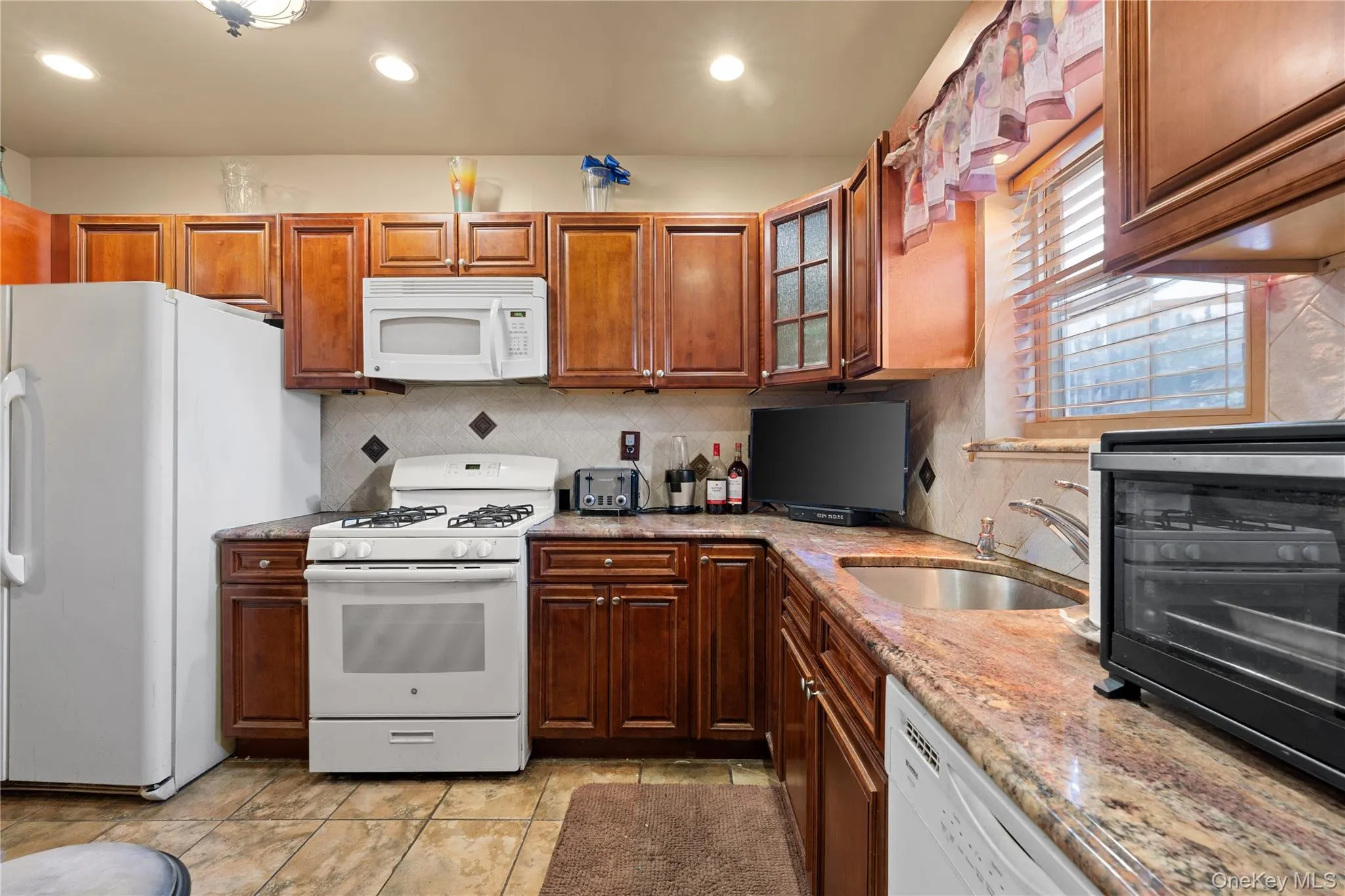 13508 228th Street, New York, NY, 3 Bedrooms Bedrooms, 15 Rooms Rooms,2 BathroomsBathrooms,Residential,For Rent,228th,0,1049870 13508 228th Street, New York, NY, 3 Bedrooms Bedrooms, 15 Rooms Rooms,2 BathroomsBathrooms,Residential,For Rent,228th,0,1049870