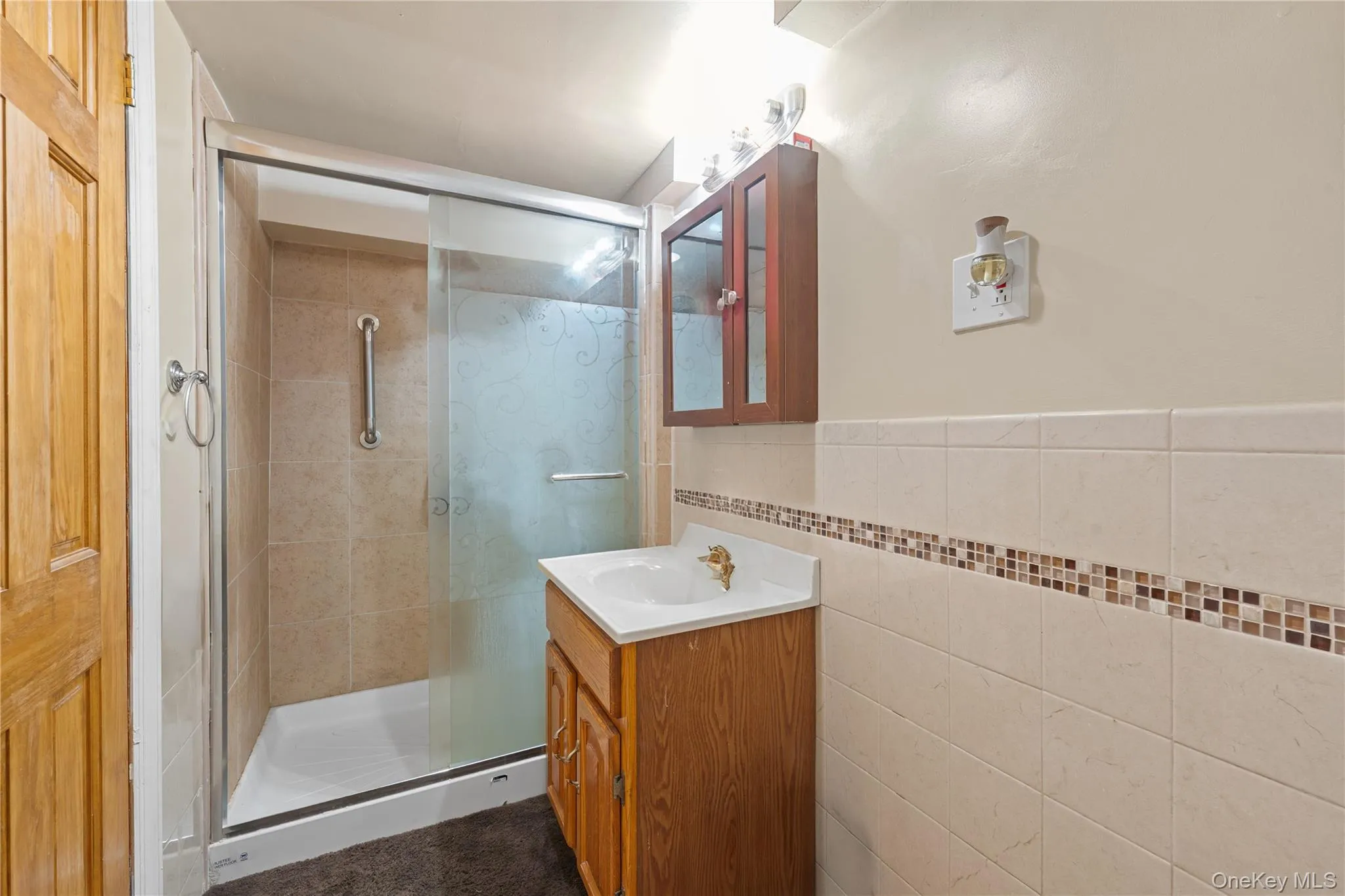 13508 228th Street, New York, NY, 3 Bedrooms Bedrooms, 15 Rooms Rooms,2 BathroomsBathrooms,Residential,For Rent,228th,0,1049870 13508 228th Street, New York, NY, 3 Bedrooms Bedrooms, 15 Rooms Rooms,2 BathroomsBathrooms,Residential,For Rent,228th,0,1049870