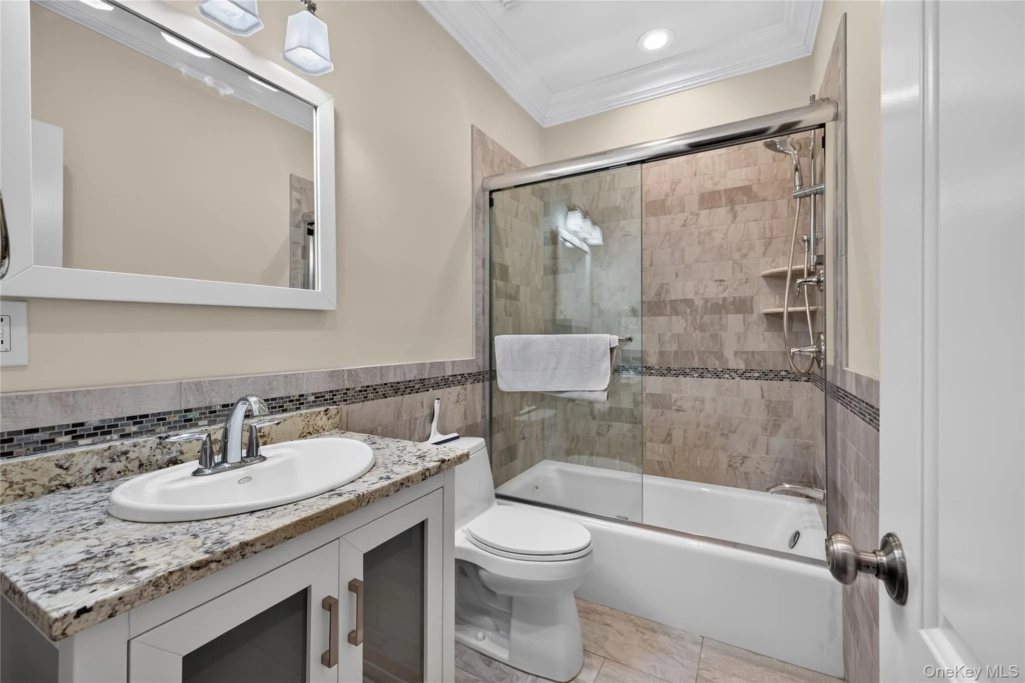 2 Centershore Road, Huntington, NY, 7 Bedrooms Bedrooms, 14 Rooms Rooms,5 BathroomsBathrooms,Residential,For Rent,Centershore,0,1049872 2 Centershore Road, Huntington, NY, 7 Bedrooms Bedrooms, 14 Rooms Rooms,5 BathroomsBathrooms,Residential,For Rent,Centershore,0,1049872