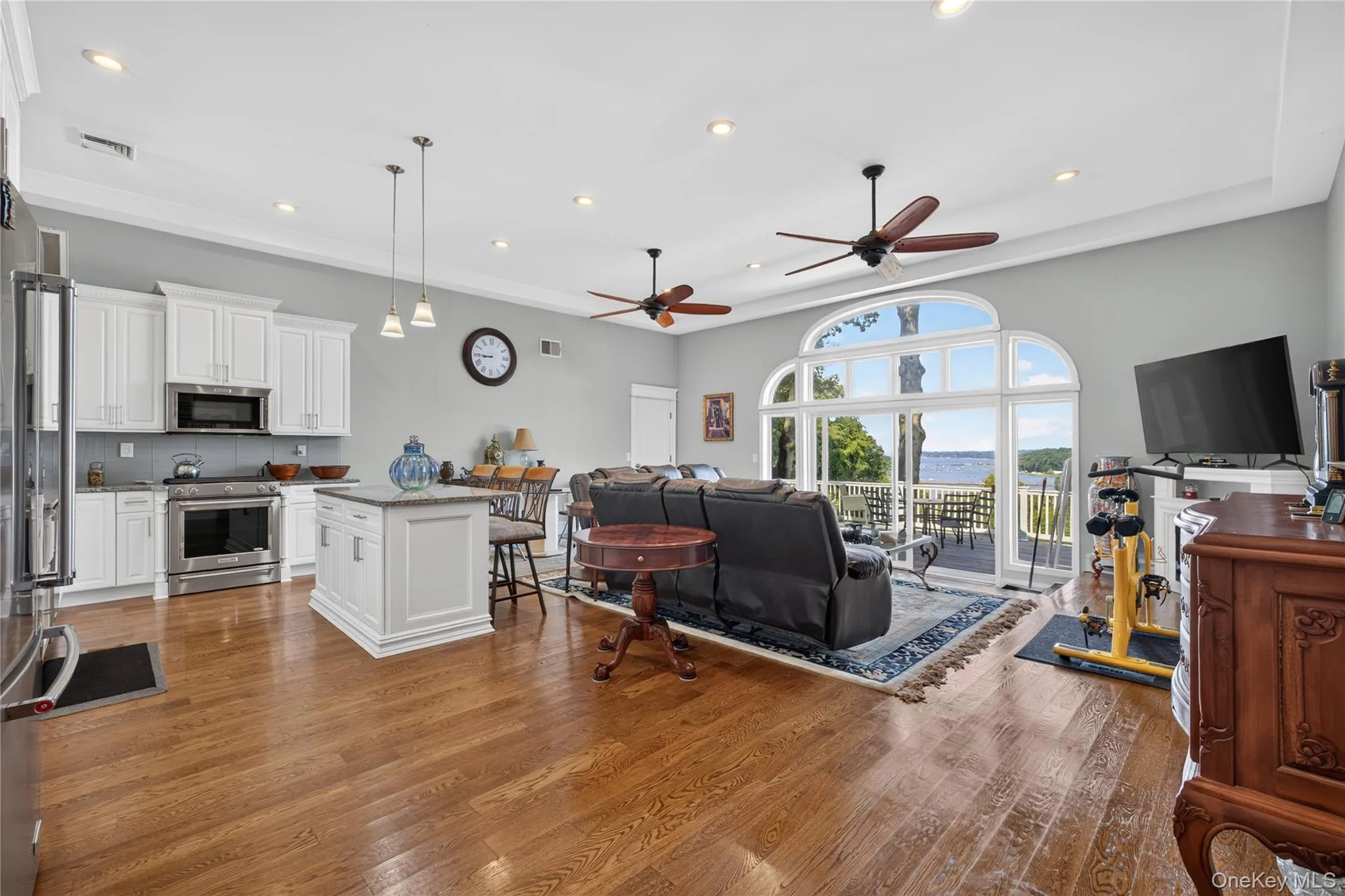 2 Centershore Road, Huntington, NY, 7 Bedrooms Bedrooms, 14 Rooms Rooms,5 BathroomsBathrooms,Residential,For Rent,Centershore,0,1049872 2 Centershore Road, Huntington, NY, 7 Bedrooms Bedrooms, 14 Rooms Rooms,5 BathroomsBathrooms,Residential,For Rent,Centershore,0,1049872