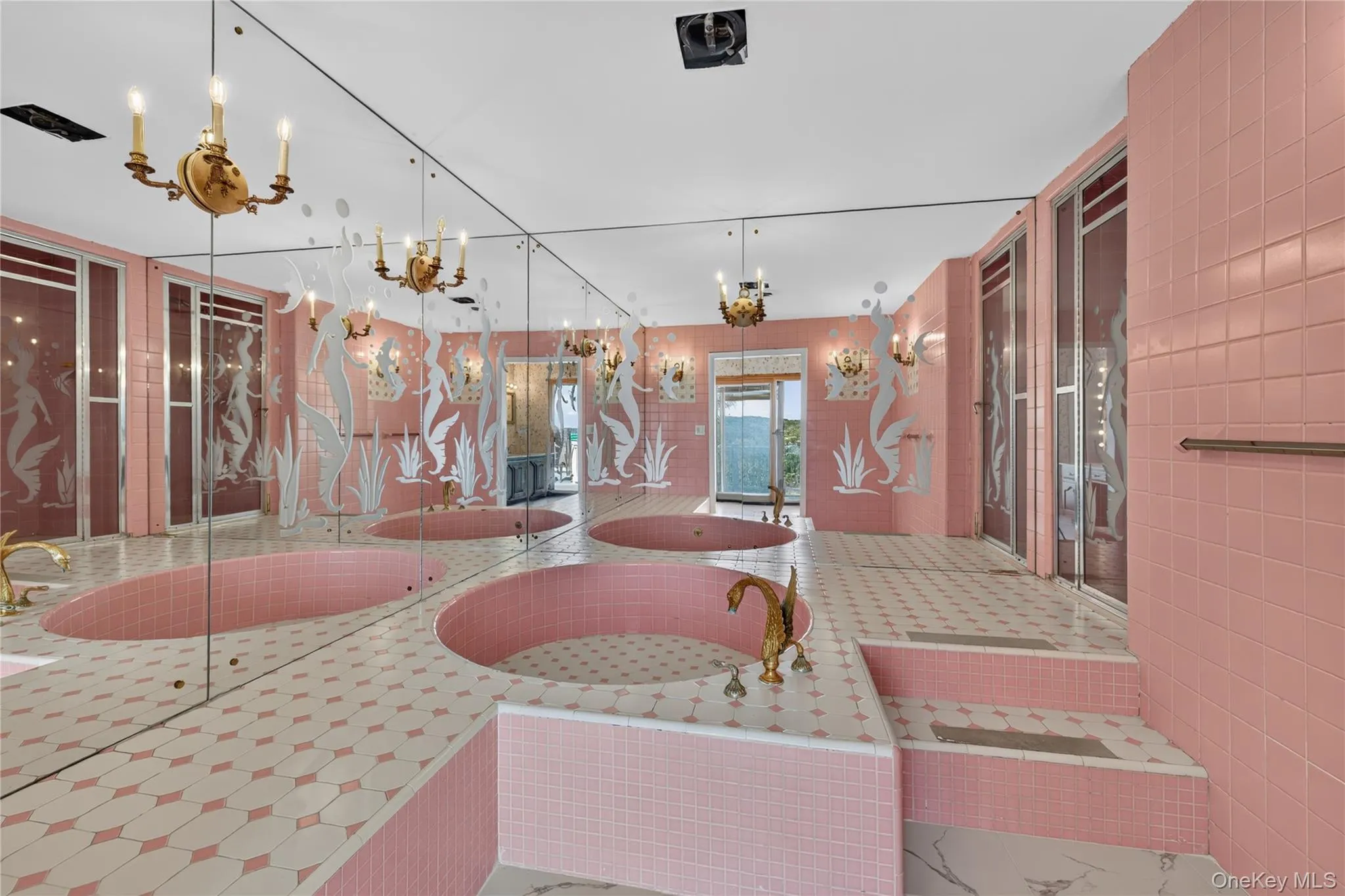 2 Centershore Road, Huntington, NY, 7 Bedrooms Bedrooms, 14 Rooms Rooms,5 BathroomsBathrooms,Residential,For Rent,Centershore,0,1049872 2 Centershore Road, Huntington, NY, 7 Bedrooms Bedrooms, 14 Rooms Rooms,5 BathroomsBathrooms,Residential,For Rent,Centershore,0,1049872