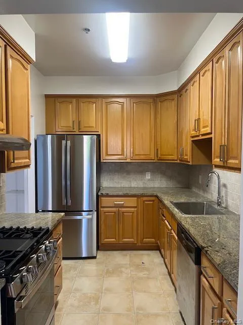38 Knightsbridge Road, North Hempstead, NY, 2 Bedrooms Bedrooms, 4 Rooms Rooms,2 BathroomsBathrooms,Residential Lease,For Rent,Knightsbridge,0,1049875 38 Knightsbridge Road, North Hempstead, NY, 2 Bedrooms Bedrooms, 4 Rooms Rooms,2 BathroomsBathrooms,Residential Lease,For Rent,Knightsbridge,0,1049875
