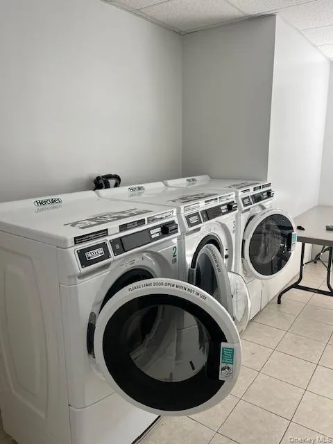 38 Knightsbridge Road, North Hempstead, NY, 2 Bedrooms Bedrooms, 4 Rooms Rooms,2 BathroomsBathrooms,Residential Lease,For Rent,Knightsbridge,0,1049875 38 Knightsbridge Road, North Hempstead, NY, 2 Bedrooms Bedrooms, 4 Rooms Rooms,2 BathroomsBathrooms,Residential Lease,For Rent,Knightsbridge,0,1049875