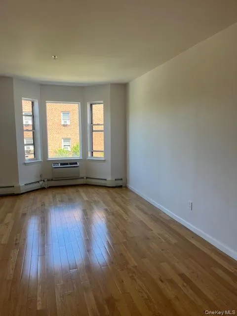 38 Knightsbridge Road, North Hempstead, NY, 2 Bedrooms Bedrooms, 4 Rooms Rooms,2 BathroomsBathrooms,Residential Lease,For Rent,Knightsbridge,0,1049875 38 Knightsbridge Road, North Hempstead, NY, 2 Bedrooms Bedrooms, 4 Rooms Rooms,2 BathroomsBathrooms,Residential Lease,For Rent,Knightsbridge,0,1049875