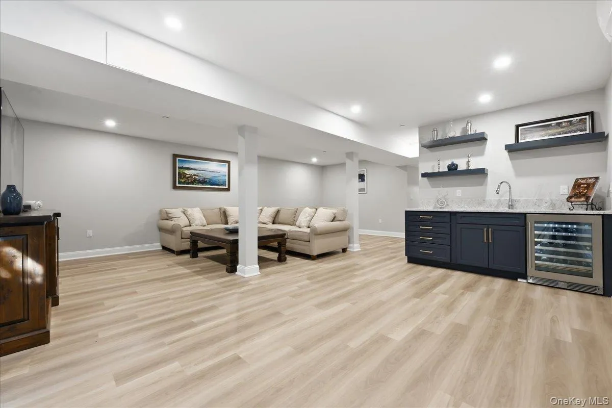 157 August Circle, Huntington, NY, 2 Bedrooms Bedrooms, 7 Rooms Rooms,2 BathroomsBathrooms,Residential,For Rent,August,0,1049878 157 August Circle, Huntington, NY, 2 Bedrooms Bedrooms, 7 Rooms Rooms,2 BathroomsBathrooms,Residential,For Rent,August,0,1049878
