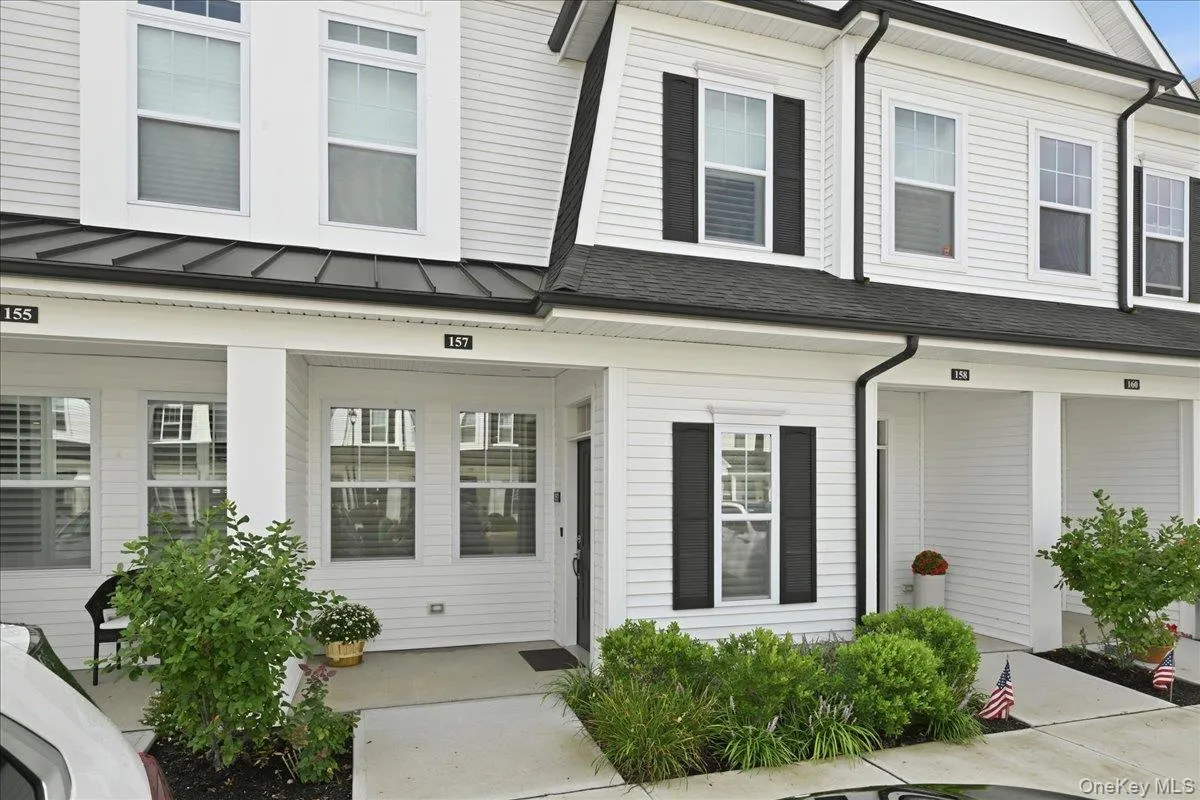 157 August Circle, Huntington, NY, 2 Bedrooms Bedrooms, 7 Rooms Rooms,2 BathroomsBathrooms,Residential,For Rent,August,0,1049878 157 August Circle, Huntington, NY, 2 Bedrooms Bedrooms, 7 Rooms Rooms,2 BathroomsBathrooms,Residential,For Rent,August,0,1049878