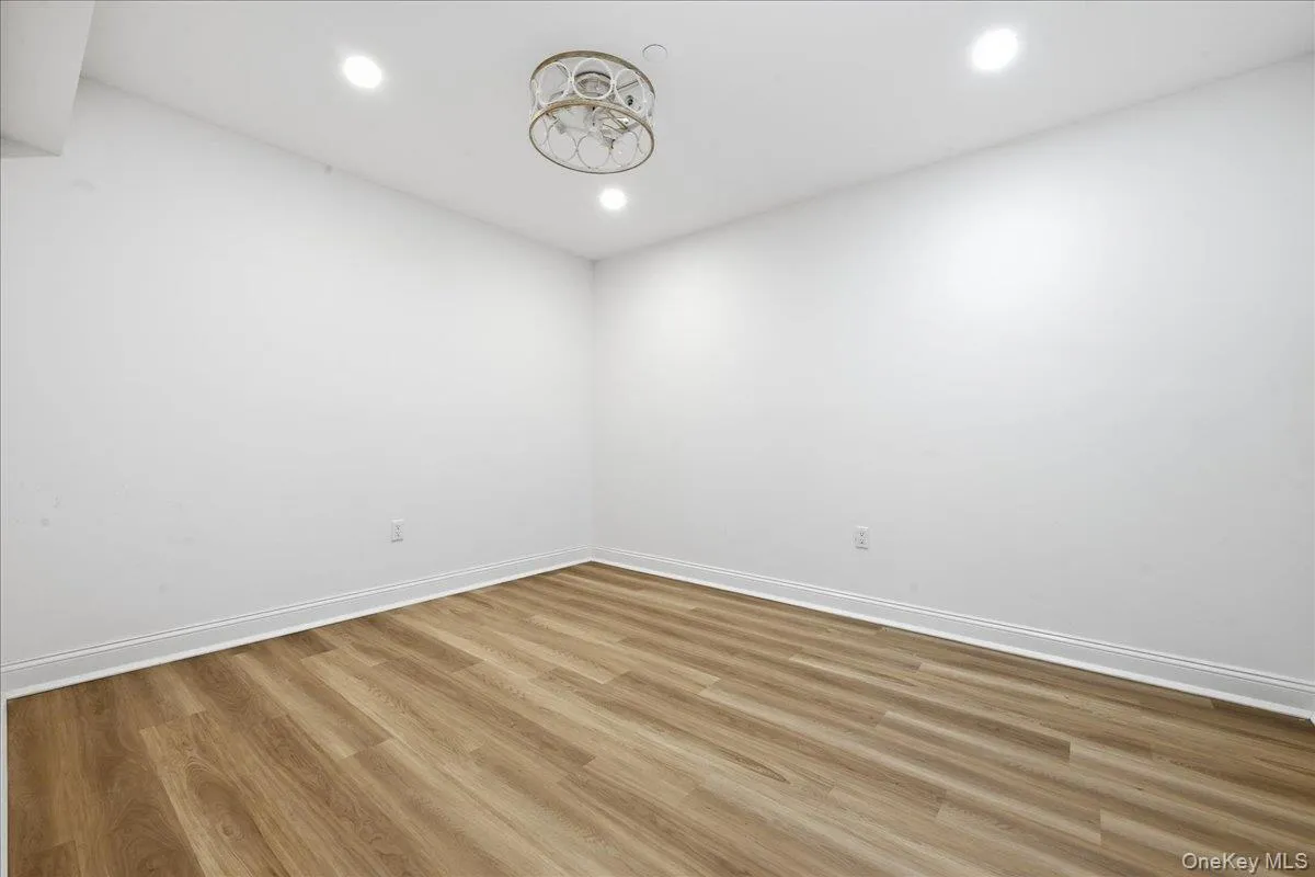 157 August Circle, Huntington, NY, 2 Bedrooms Bedrooms, 7 Rooms Rooms,2 BathroomsBathrooms,Residential,For Rent,August,0,1049878 157 August Circle, Huntington, NY, 2 Bedrooms Bedrooms, 7 Rooms Rooms,2 BathroomsBathrooms,Residential,For Rent,August,0,1049878