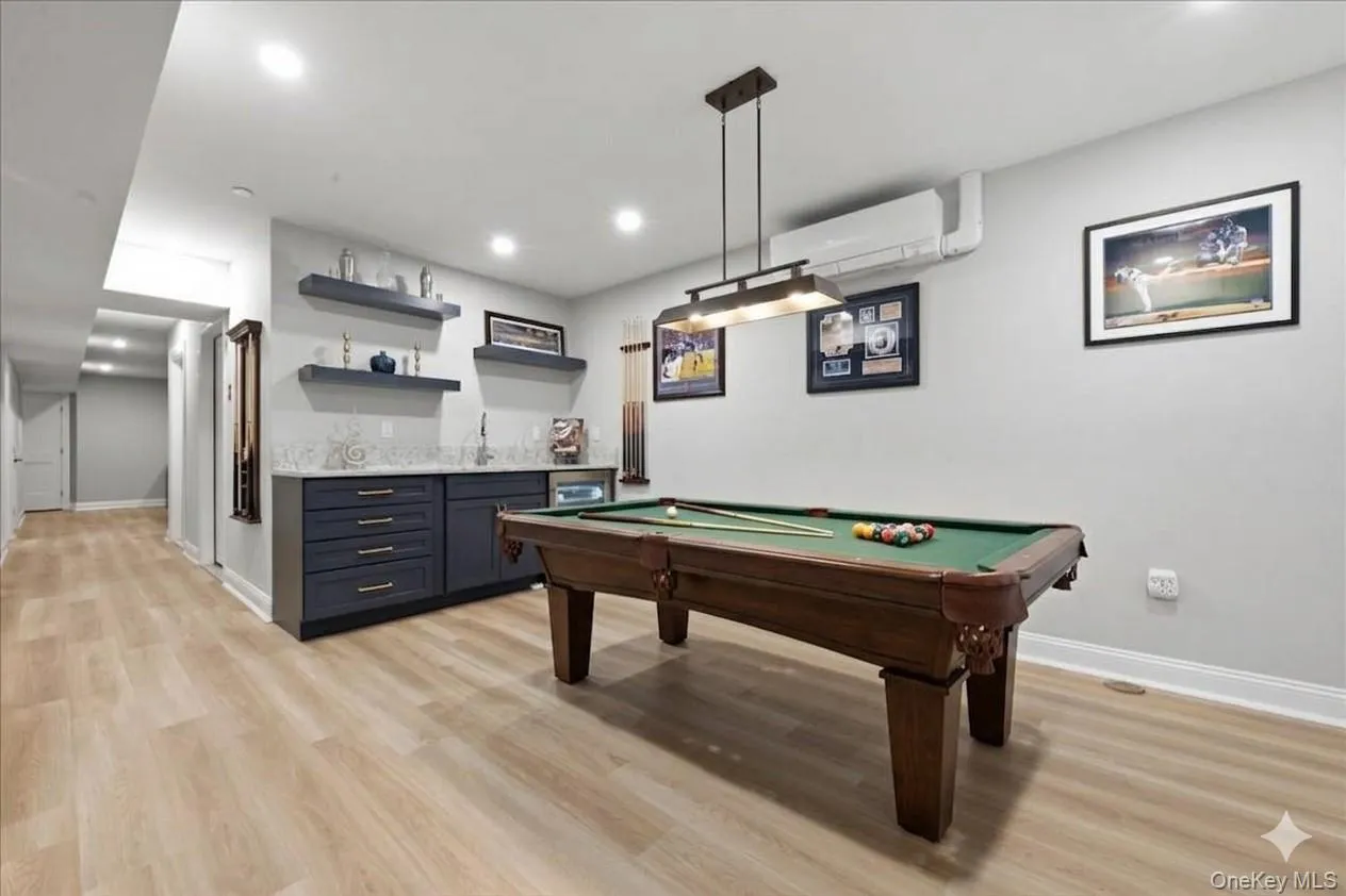 Virtually staged pool table Virtually staged pool table