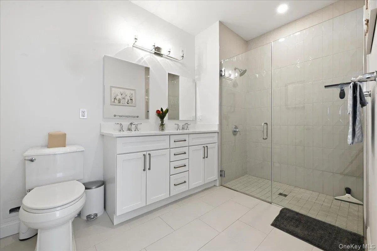 157 August Circle, Huntington, NY, 2 Bedrooms Bedrooms, 7 Rooms Rooms,2 BathroomsBathrooms,Residential,For Rent,August,0,1049878 157 August Circle, Huntington, NY, 2 Bedrooms Bedrooms, 7 Rooms Rooms,2 BathroomsBathrooms,Residential,For Rent,August,0,1049878