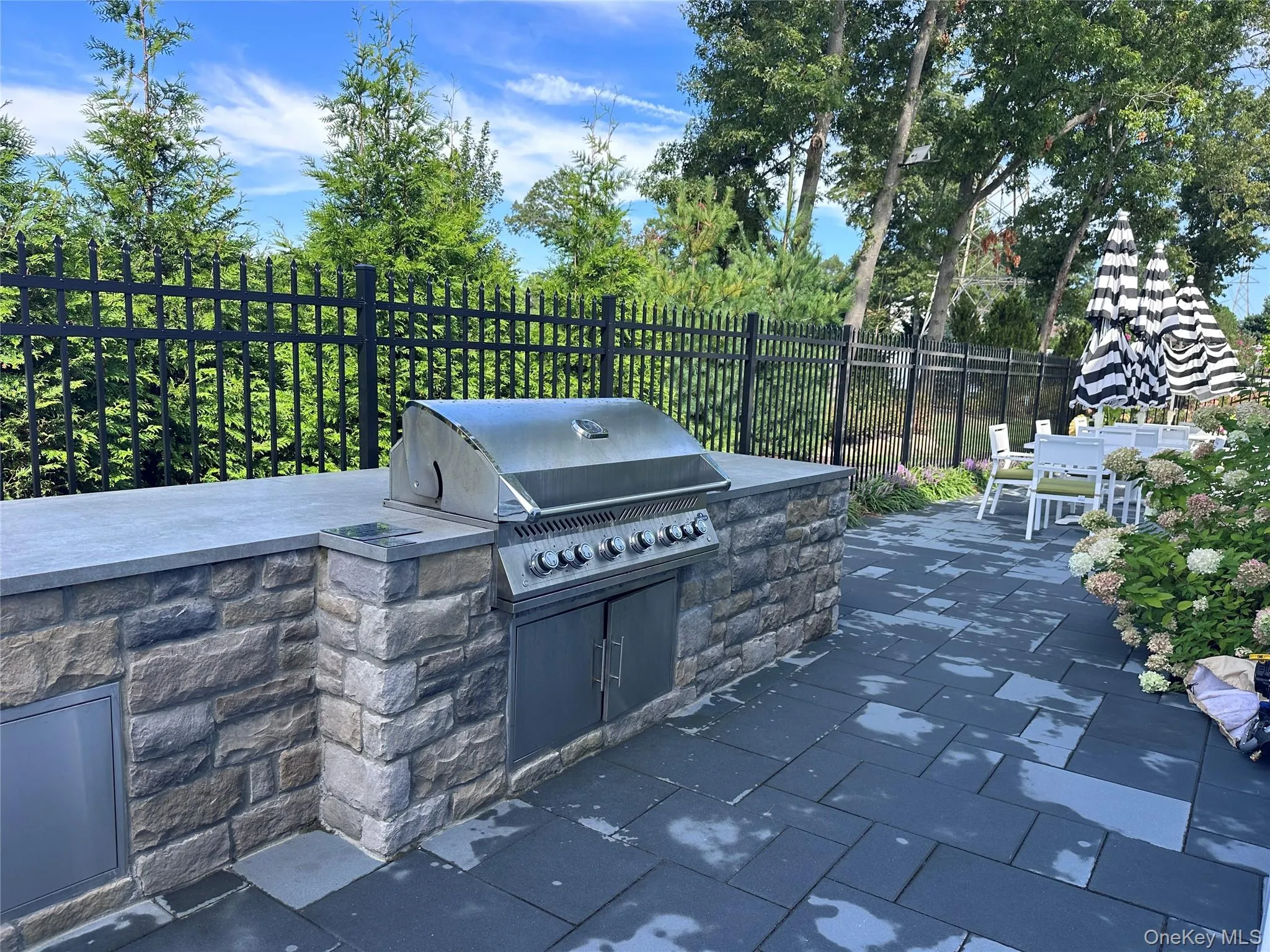 157 August Circle, Huntington, NY, 2 Bedrooms Bedrooms, 7 Rooms Rooms,2 BathroomsBathrooms,Residential,For Rent,August,0,1049878 157 August Circle, Huntington, NY, 2 Bedrooms Bedrooms, 7 Rooms Rooms,2 BathroomsBathrooms,Residential,For Rent,August,0,1049878