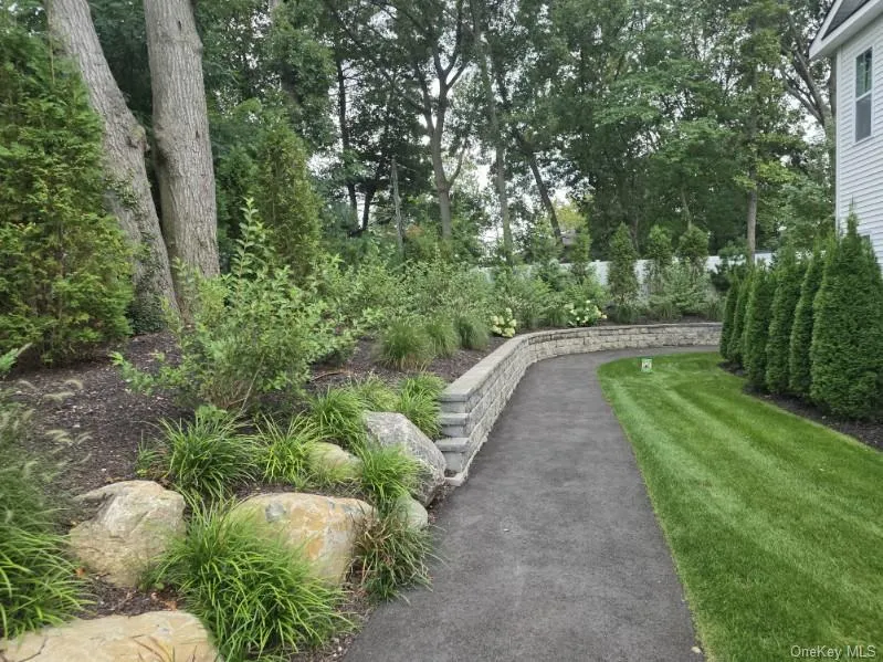 157 August Circle, Huntington, NY, 2 Bedrooms Bedrooms, 7 Rooms Rooms,2 BathroomsBathrooms,Residential,For Rent,August,0,1049878 157 August Circle, Huntington, NY, 2 Bedrooms Bedrooms, 7 Rooms Rooms,2 BathroomsBathrooms,Residential,For Rent,August,0,1049878