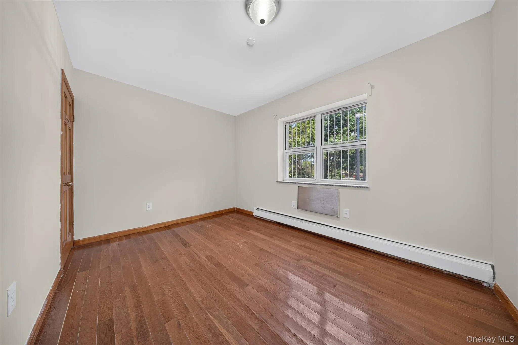 11245 39th Avenue, New York, NY, 2 Bedrooms Bedrooms, 5 Rooms Rooms,1 BathroomBathrooms,Residential,For Rent,39th,0,1049879 11245 39th Avenue, New York, NY, 2 Bedrooms Bedrooms, 5 Rooms Rooms,1 BathroomBathrooms,Residential,For Rent,39th,0,1049879