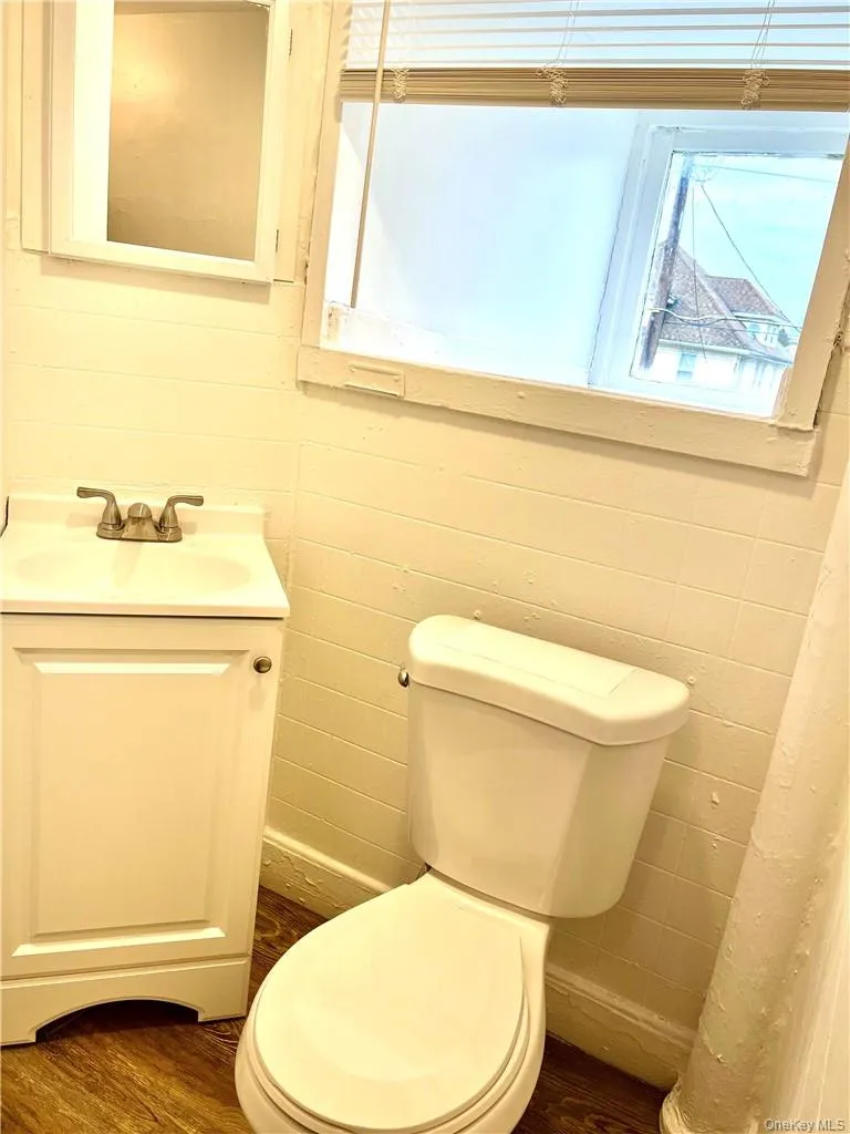 1 Dewitt Street, Middletown, NY, 3 Bedrooms Bedrooms, 6 Rooms Rooms,1 BathroomBathrooms,Residential Lease,For Rent,Dewitt,0,1049889 1 Dewitt Street, Middletown, NY, 3 Bedrooms Bedrooms, 6 Rooms Rooms,1 BathroomBathrooms,Residential Lease,For Rent,Dewitt,0,1049889