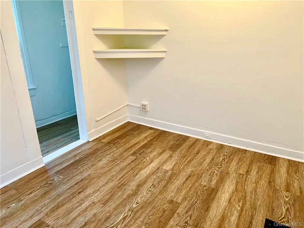 1 Dewitt Street, Middletown, NY, 3 Bedrooms Bedrooms, 6 Rooms Rooms,1 BathroomBathrooms,Residential Lease,For Rent,Dewitt,0,1049889 1 Dewitt Street, Middletown, NY, 3 Bedrooms Bedrooms, 6 Rooms Rooms,1 BathroomBathrooms,Residential Lease,For Rent,Dewitt,0,1049889