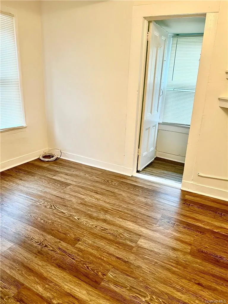1 Dewitt Street, Middletown, NY, 3 Bedrooms Bedrooms, 6 Rooms Rooms,1 BathroomBathrooms,Residential Lease,For Rent,Dewitt,0,1049889 1 Dewitt Street, Middletown, NY, 3 Bedrooms Bedrooms, 6 Rooms Rooms,1 BathroomBathrooms,Residential Lease,For Rent,Dewitt,0,1049889