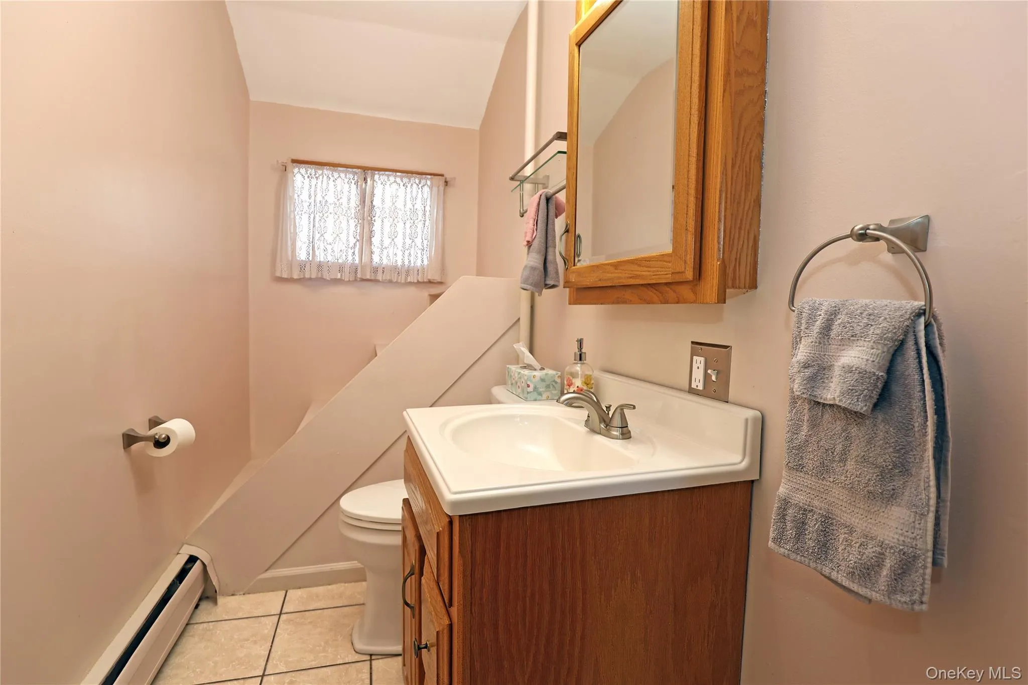 13 Edith Avenue, Saugerties, NY, 3 Bedrooms Bedrooms, 6 Rooms Rooms,1 BathroomBathrooms,Residential,For Rent,Edith,0,1049890 13 Edith Avenue, Saugerties, NY, 3 Bedrooms Bedrooms, 6 Rooms Rooms,1 BathroomBathrooms,Residential,For Rent,Edith,0,1049890