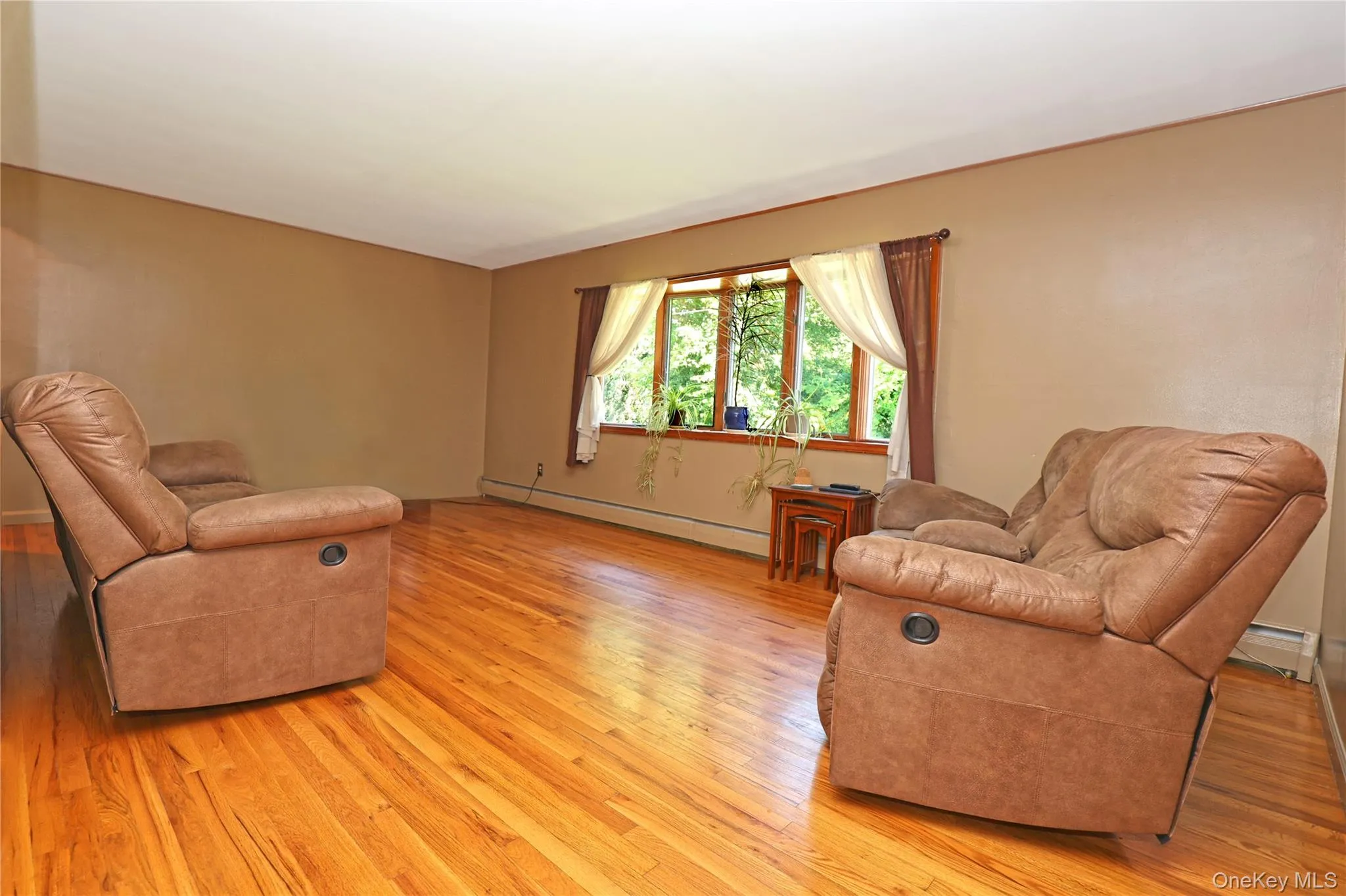 13 Edith Avenue, Saugerties, NY, 3 Bedrooms Bedrooms, 6 Rooms Rooms,1 BathroomBathrooms,Residential,For Rent,Edith,0,1049890 13 Edith Avenue, Saugerties, NY, 3 Bedrooms Bedrooms, 6 Rooms Rooms,1 BathroomBathrooms,Residential,For Rent,Edith,0,1049890