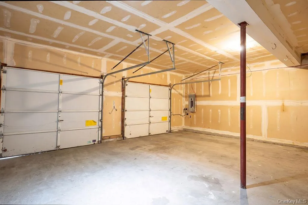 247 Dogwood Drive, Riverhead, NY, 3 Bedrooms Bedrooms, 7 Rooms Rooms,2 BathroomsBathrooms,Residential,For Rent,Dogwood,0,1049891 247 Dogwood Drive, Riverhead, NY, 3 Bedrooms Bedrooms, 7 Rooms Rooms,2 BathroomsBathrooms,Residential,For Rent,Dogwood,0,1049891