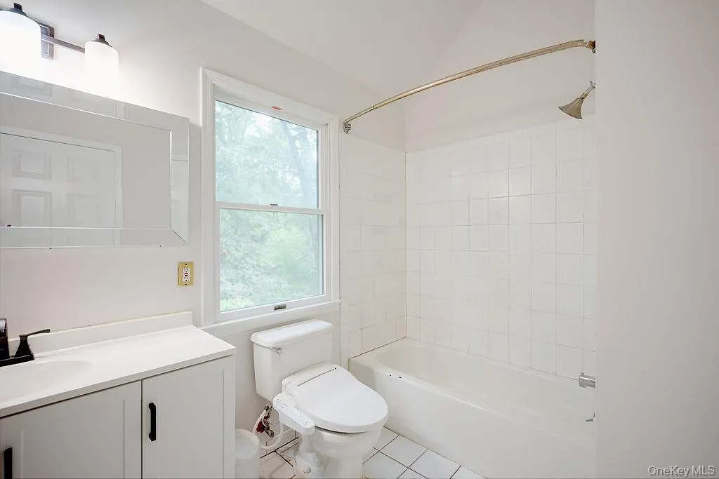 247 Dogwood Drive, Riverhead, NY, 3 Bedrooms Bedrooms, 7 Rooms Rooms,2 BathroomsBathrooms,Residential,For Rent,Dogwood,0,1049891 247 Dogwood Drive, Riverhead, NY, 3 Bedrooms Bedrooms, 7 Rooms Rooms,2 BathroomsBathrooms,Residential,For Rent,Dogwood,0,1049891